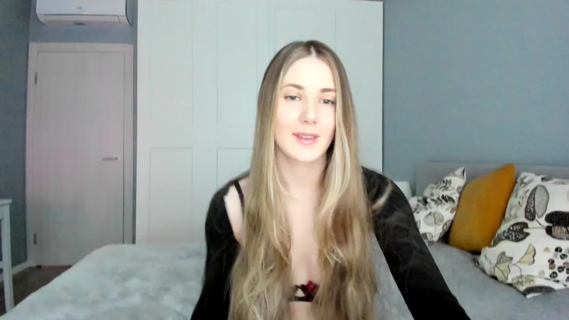 Gallery image thumbnail from Pixelss's myfreecams stream on, 01/13/2026, 07:04 image 2 of 20