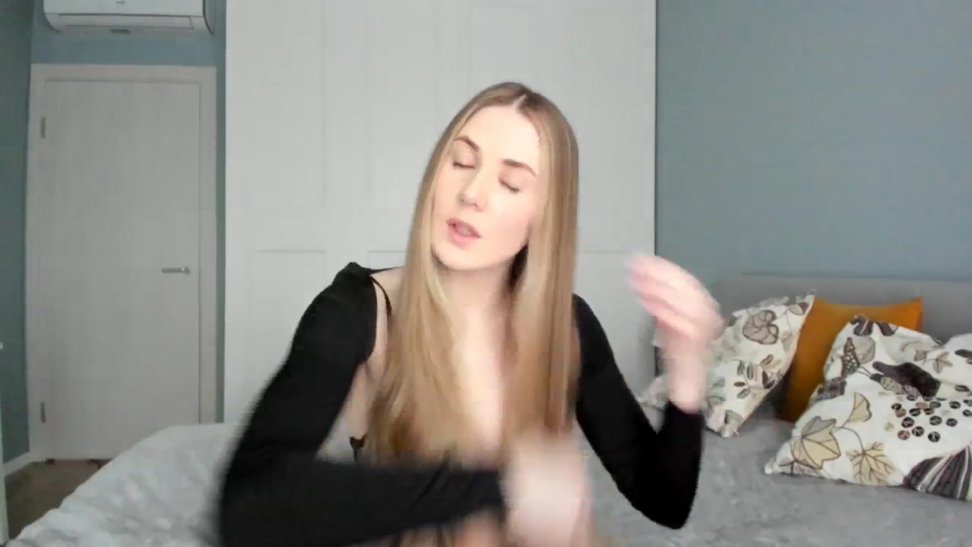 Gallery image thumbnail from Pixelss's myfreecams stream on, 01/17/2026, 08:36 image 2 of 20