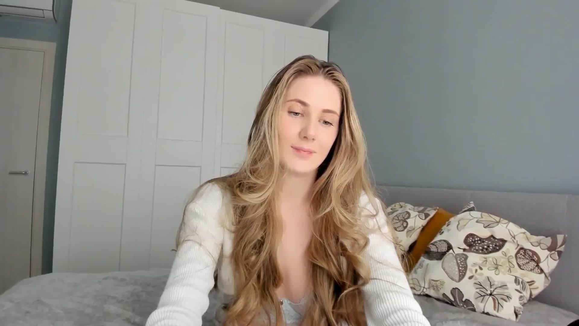 Gallery image thumbnail from Pixelss's myfreecams stream on, 01/20/2026, 08:51 image 8 of 20