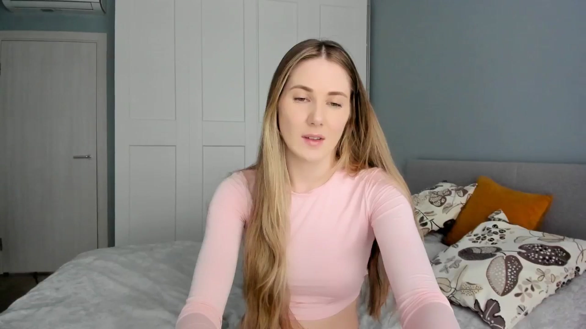 Gallery image thumbnail from Pixelss's myfreecams stream on, 01/22/2026, 10:12 image 3 of 20