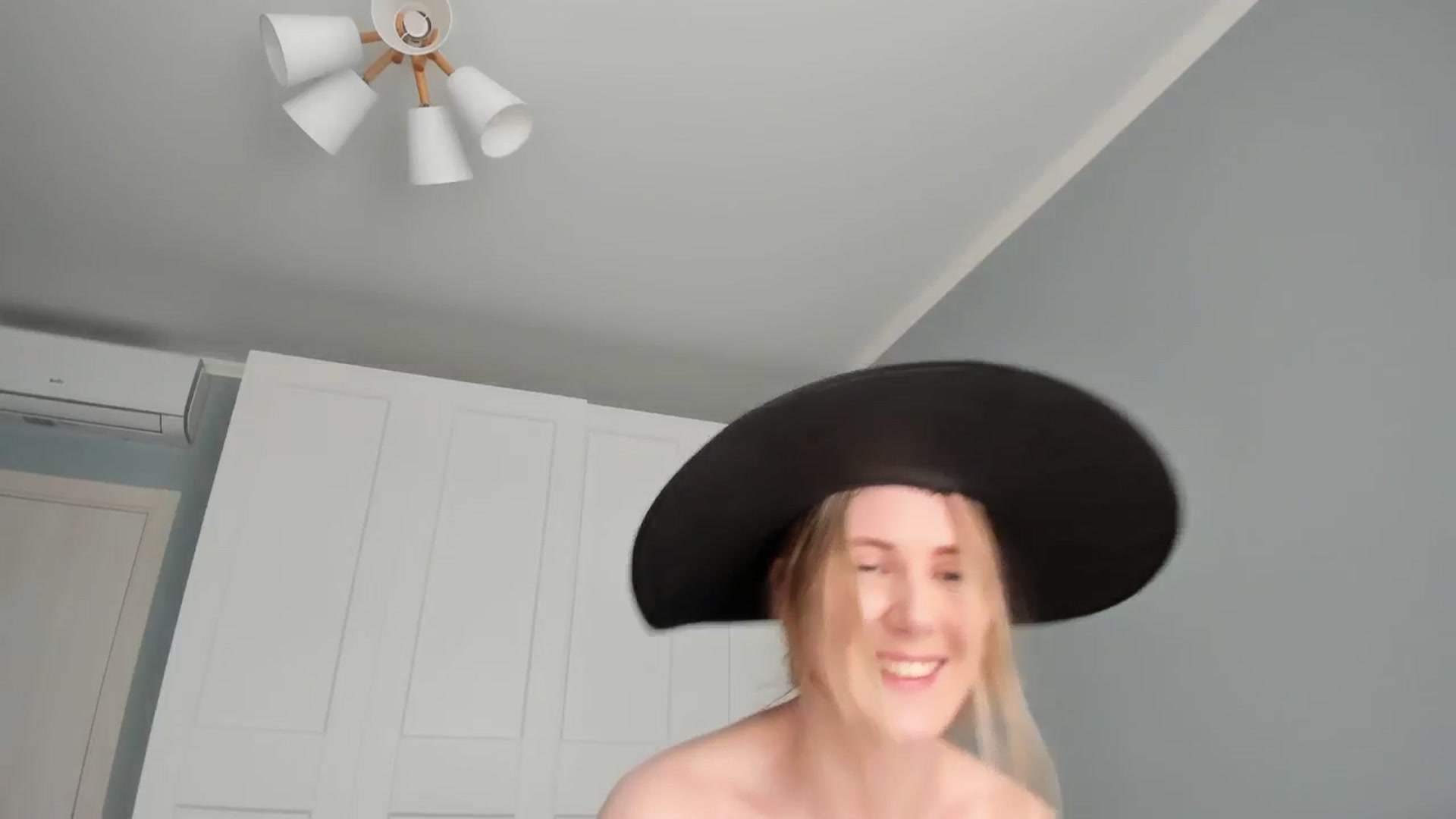 Gallery image thumbnail from Pixelss's myfreecams stream on, 01/22/2026, 10:12 image 17 of 20