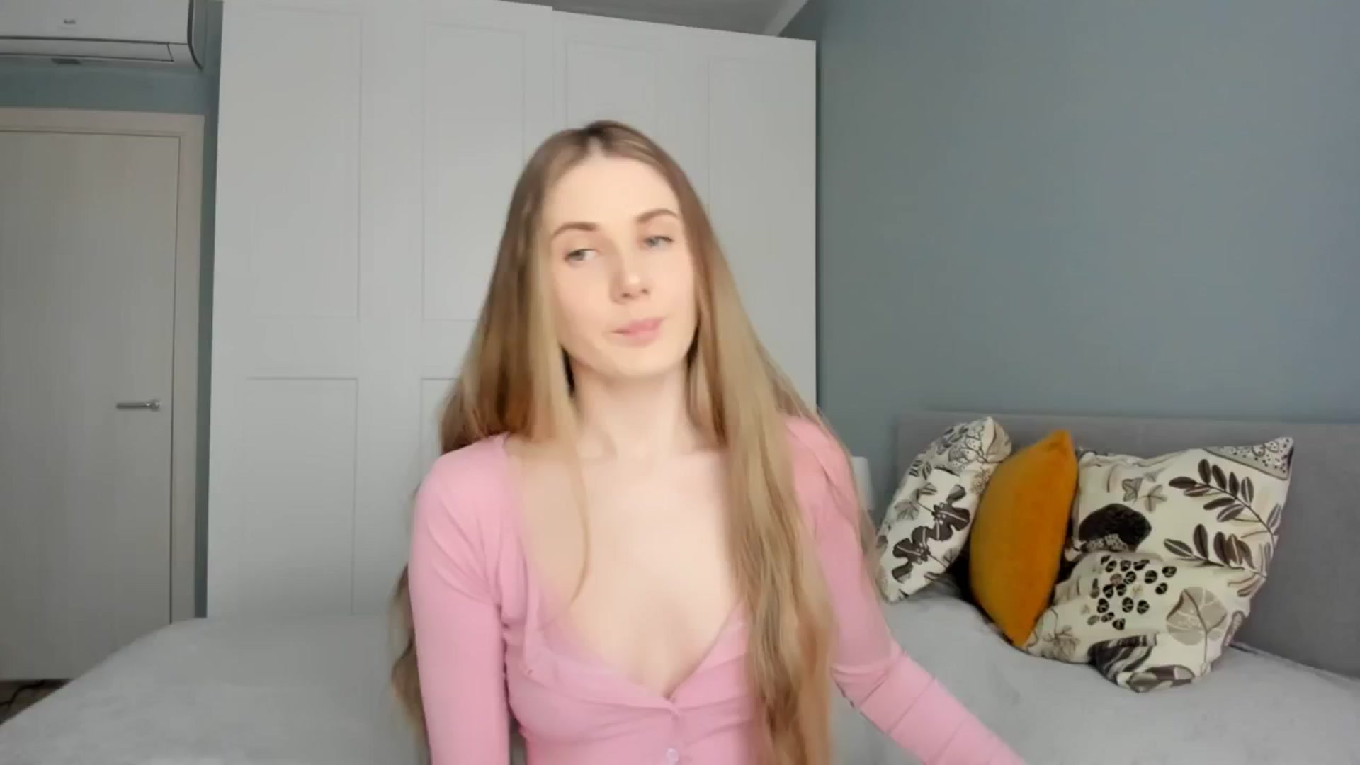 Gallery image thumbnail from Pixelss's myfreecams stream on, 02/05/2026, 08:14 image 1 of 20