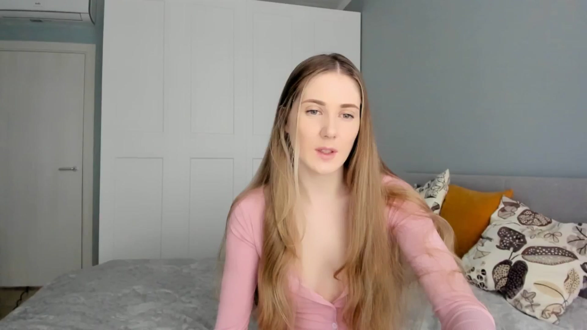 Gallery image thumbnail from Pixelss's myfreecams stream on, 02/28/2026, 08:22 image 4 of 20