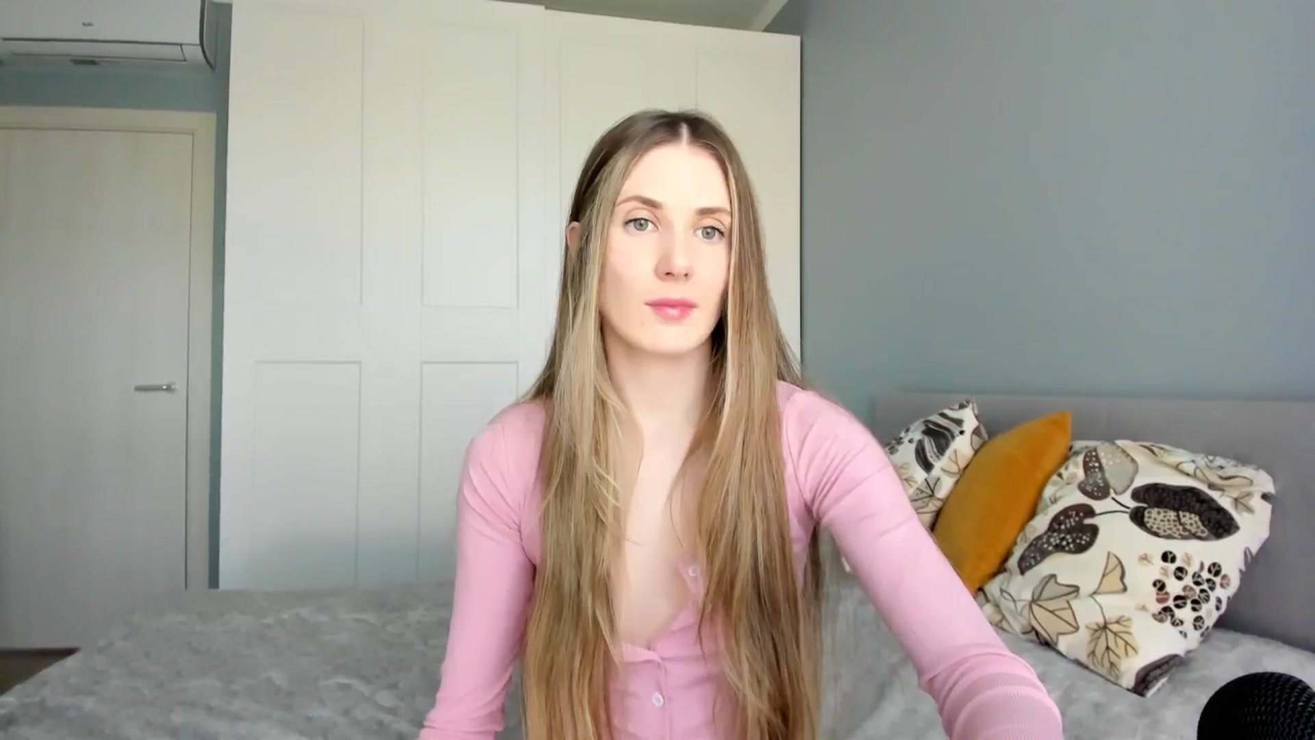 Gallery image thumbnail from Pixelss's myfreecams stream on, 04/25/2026, 07:11 image 3 of 20
