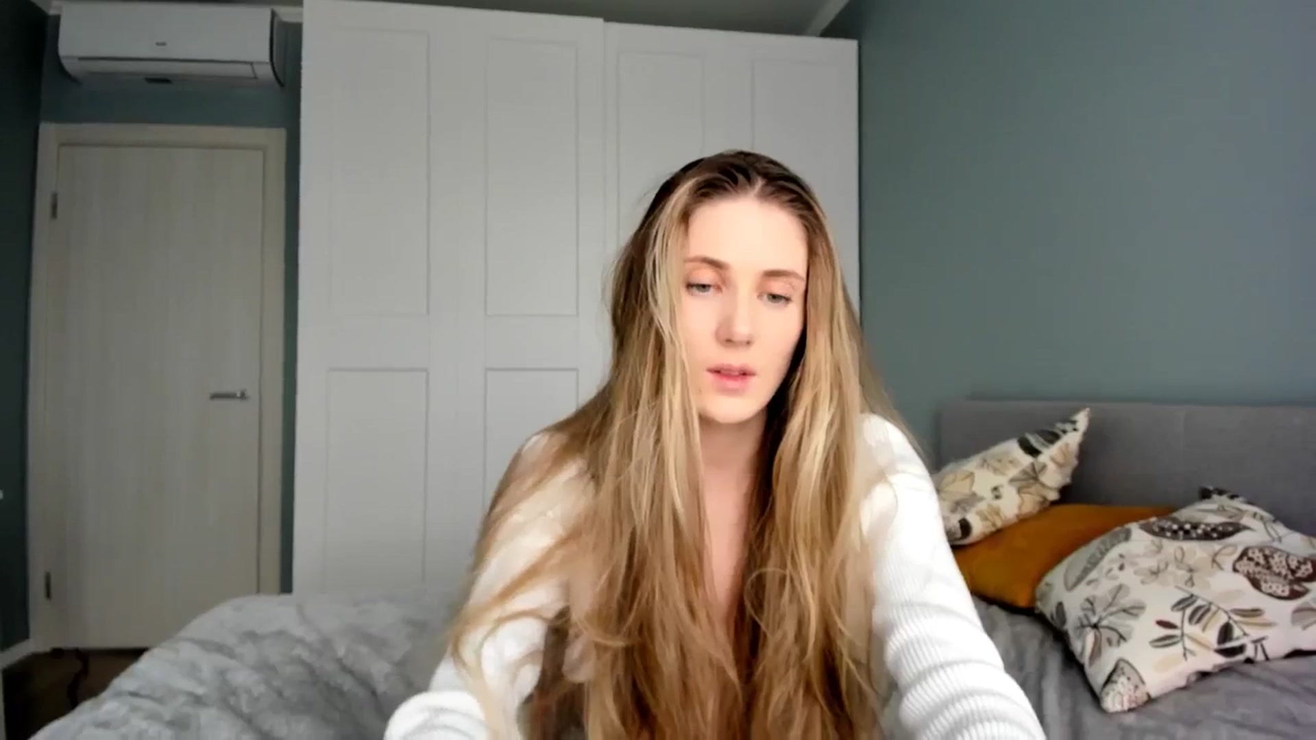 Gallery image thumbnail from Pixelss's myfreecams stream on, 04/26/2026, 10:57 image 10 of 20