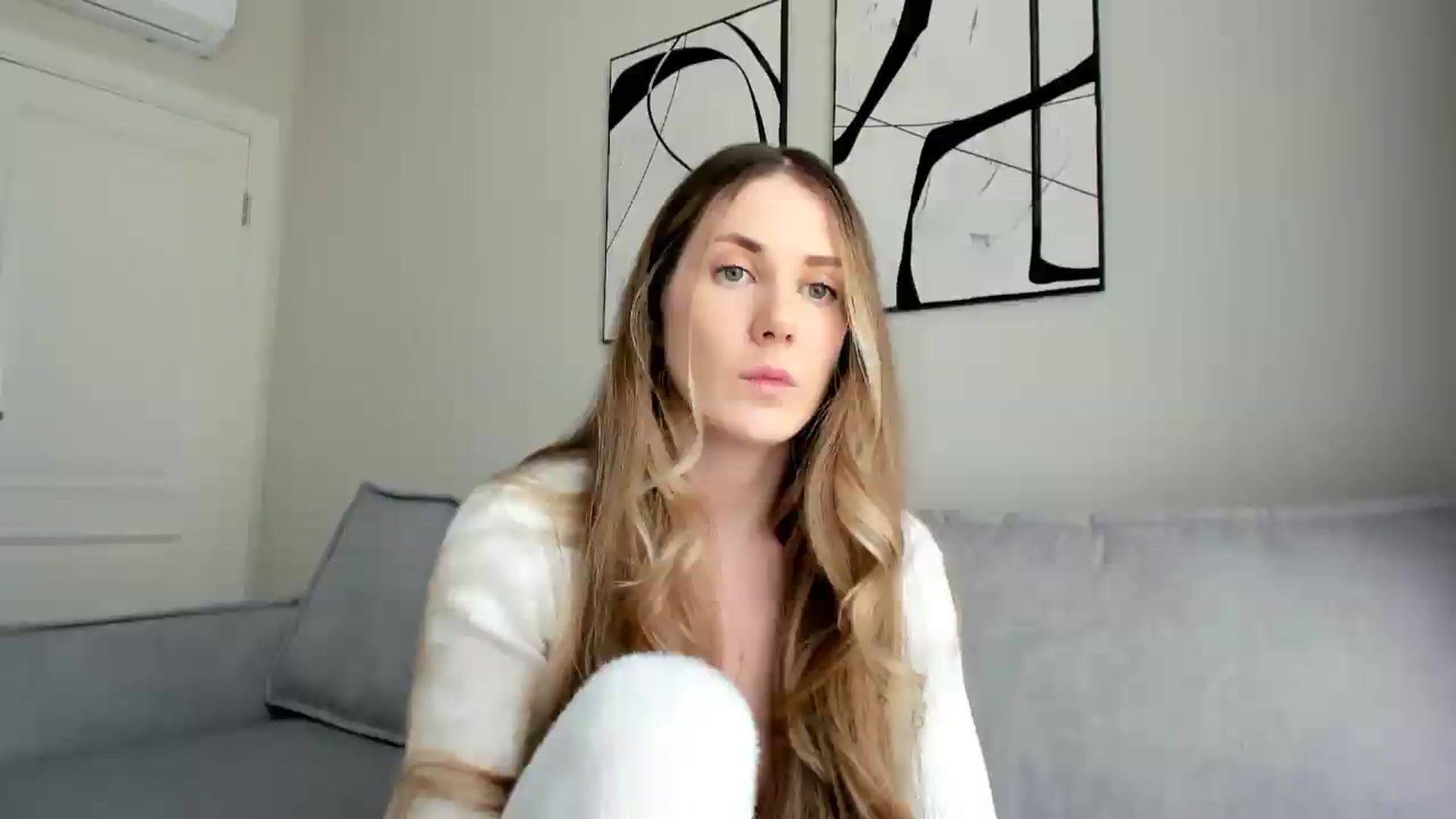 Gallery image thumbnail from Pixelss's myfreecams stream on, 05/31/2026, 08:14 image 14 of 20