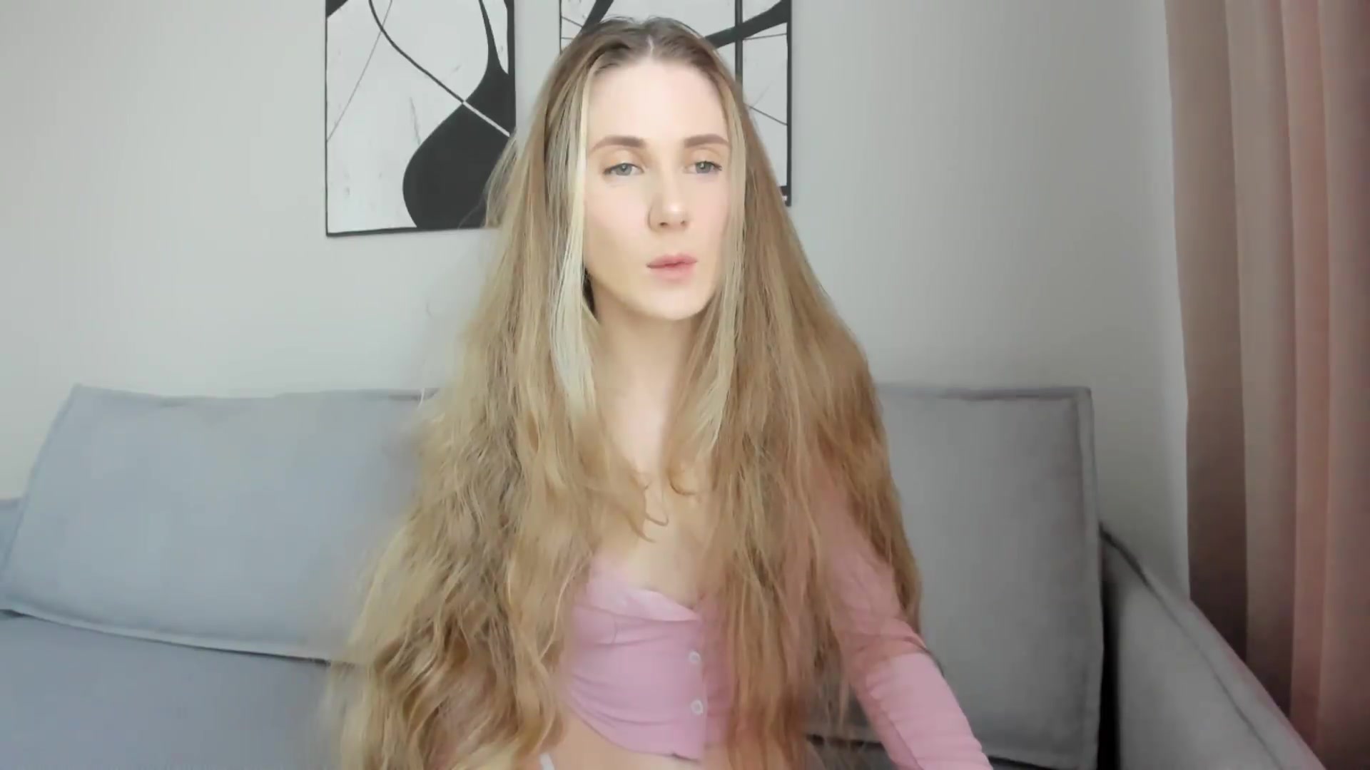 Gallery image thumbnail from Pixelss's myfreecams stream on, 08/22/2026, 05:48 image 10 of 20