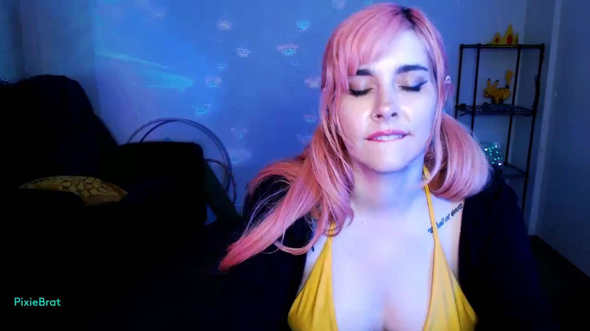 Gallery image thumbnail from PixieBrat's myfreecams stream on, 10/16/2024, 05:51 image 17 of 20