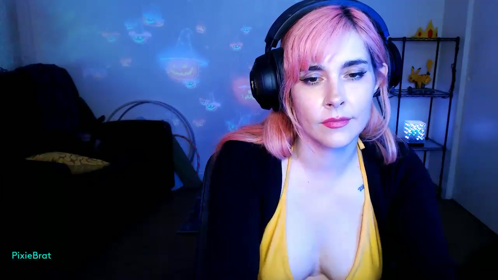 Gallery image thumbnail from PixieBrat's myfreecams stream on, 10/16/2024, 05:51 image 12 of 20