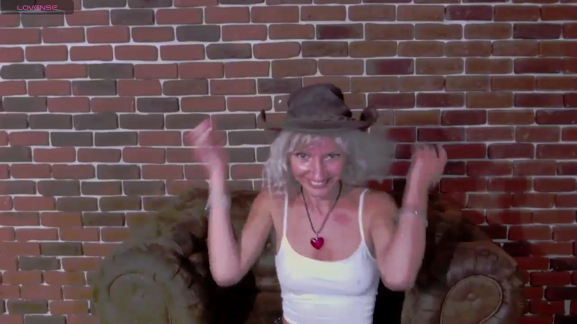 Gallery image thumbnail from PixieSabrina's myfreecams stream on, 08/11/2025, 16:05 image 15 of 20