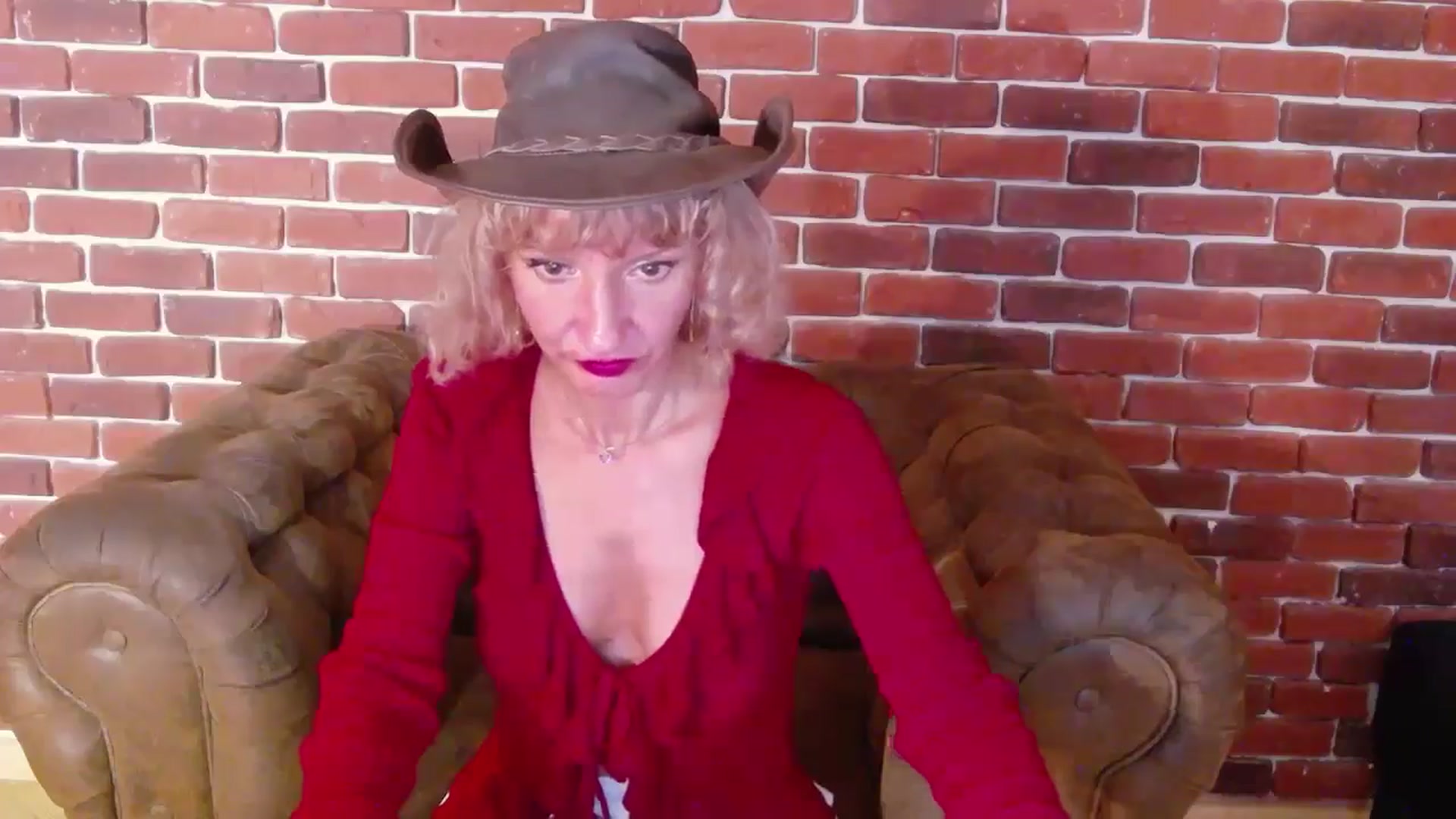 Gallery image thumbnail from PixieSabrina's myfreecams stream on, 10/05/2025, 20:10 image 10 of 20
