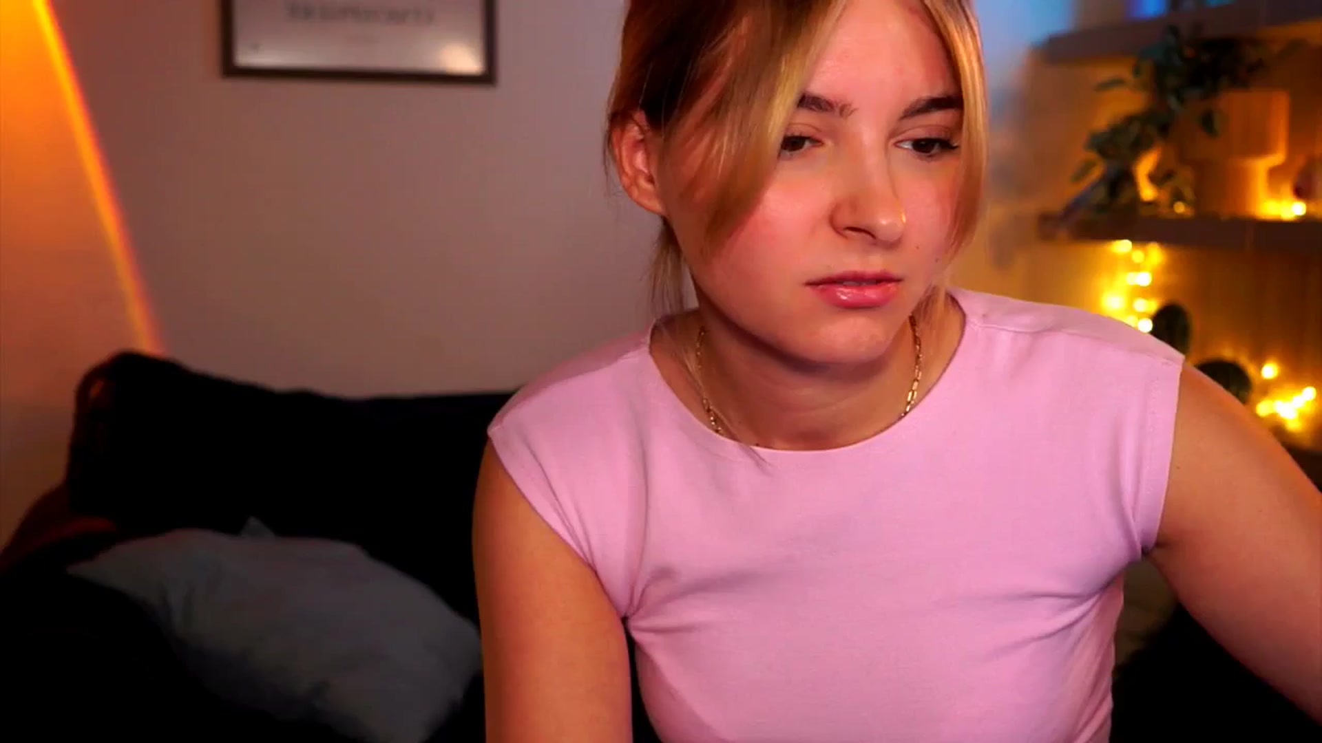 Gallery image thumbnail from Pixie_Pie's myfreecams stream on, 03/08/2026, 14:27 image 19 of 20