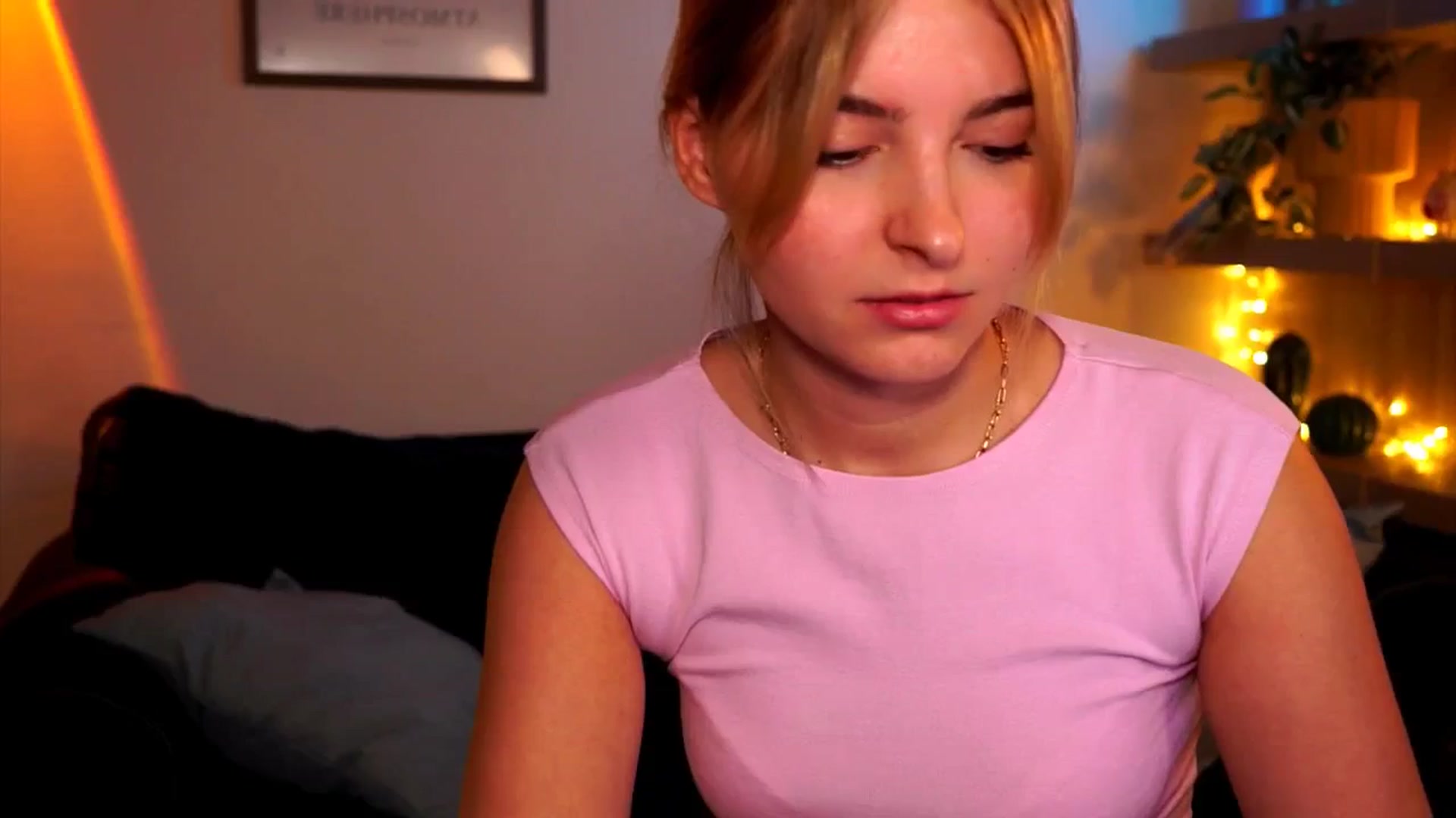 Gallery image thumbnail from Pixie_Pie's myfreecams stream on, 03/08/2026, 14:27 image 17 of 20