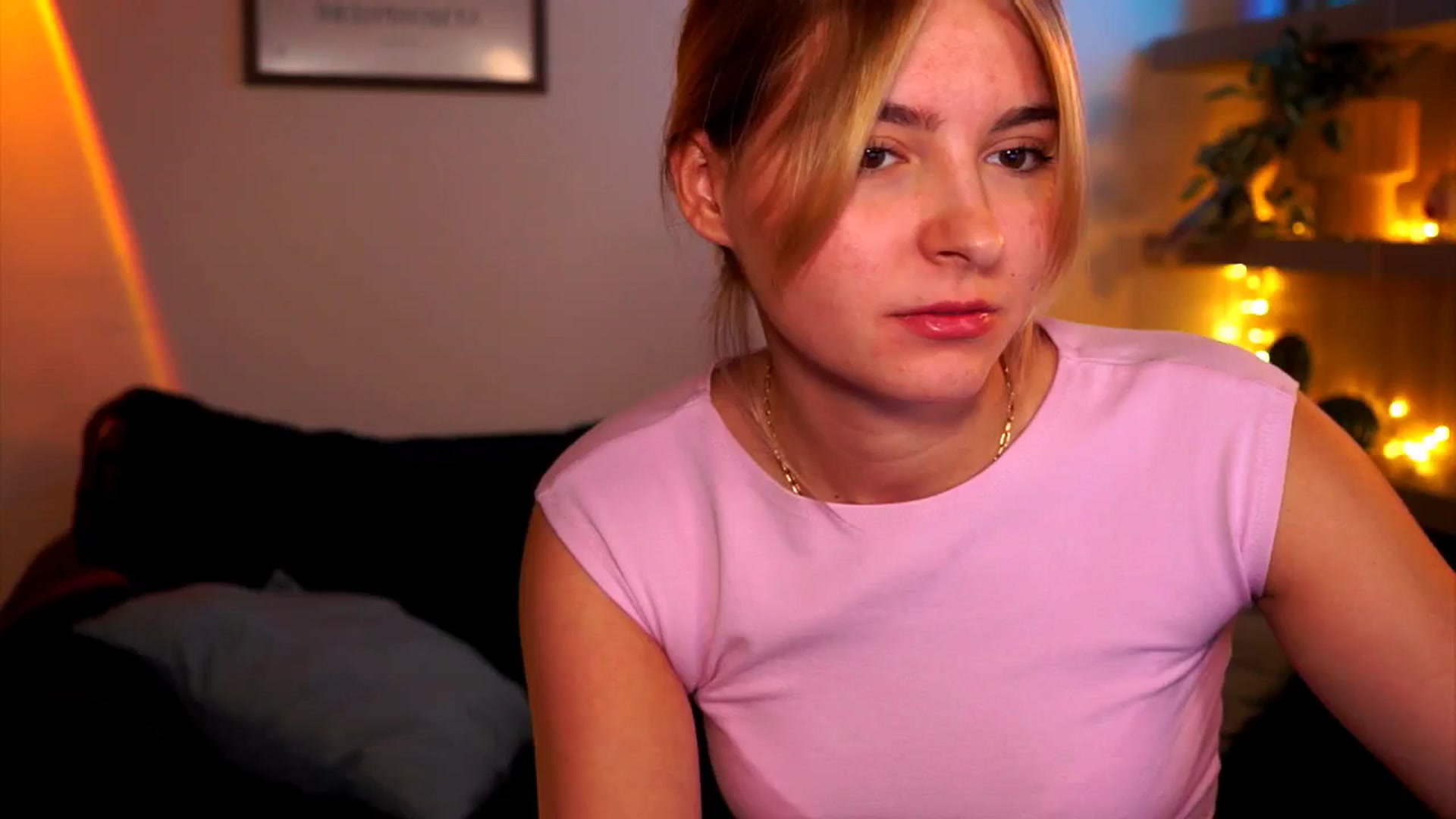 Gallery image thumbnail from Pixie_Pie's myfreecams stream on, 03/08/2026, 14:27 image 18 of 20