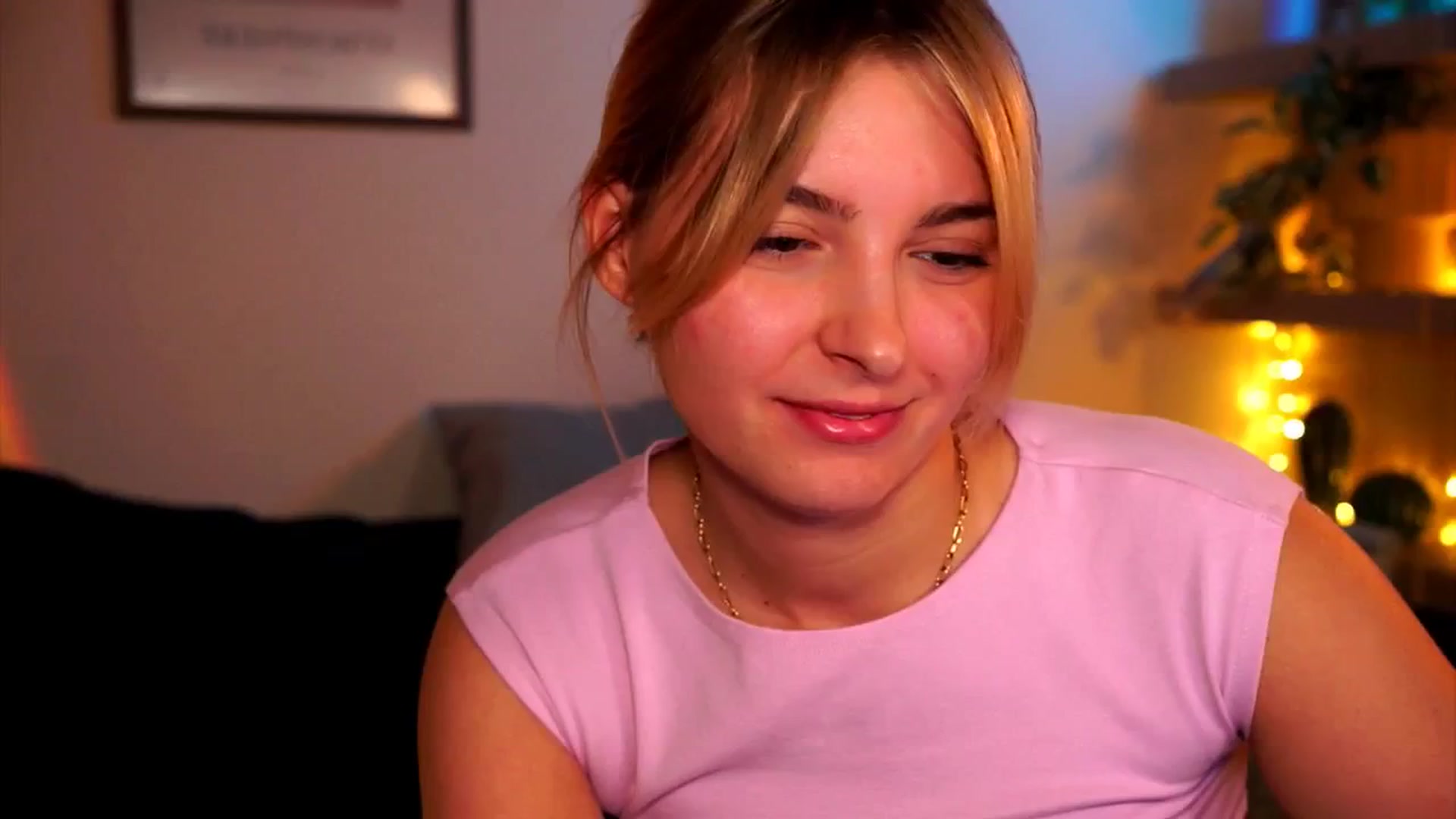 Gallery image thumbnail from Pixie_Pie's myfreecams stream on, 03/08/2026, 17:30 image 2 of 20