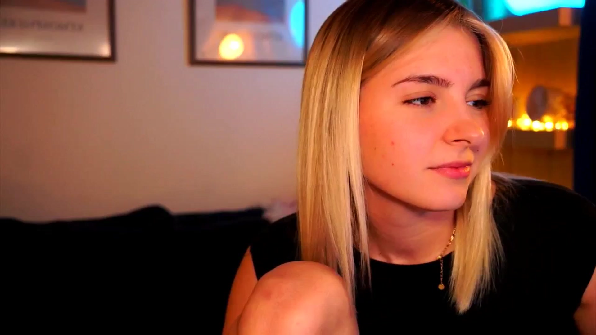 Gallery image thumbnail from Pixie_Pie's myfreecams stream on, 03/10/2026, 16:17 image 15 of 20