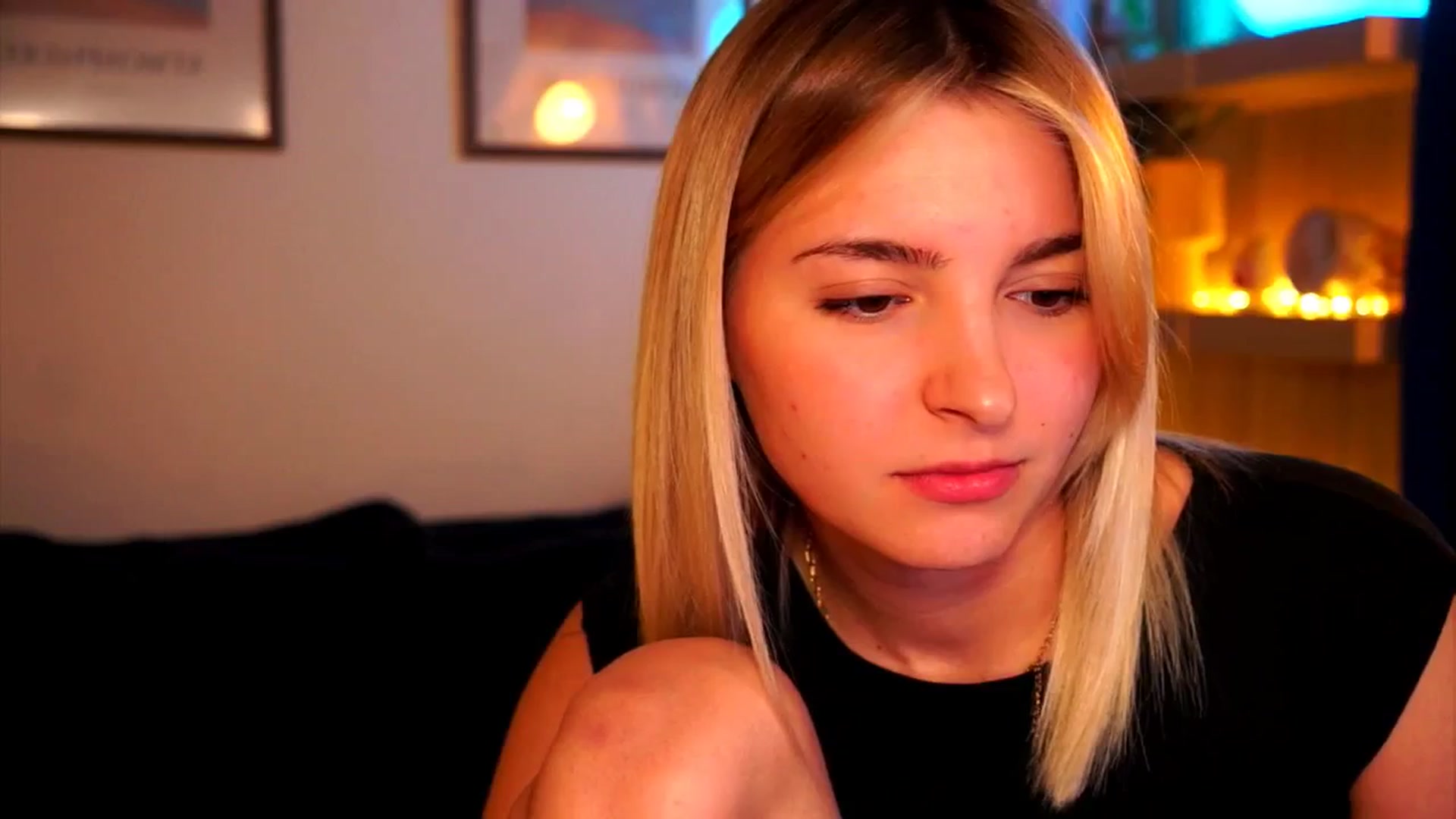 Gallery image thumbnail from Pixie_Pie's myfreecams stream on, 03/10/2026, 16:17 image 16 of 20