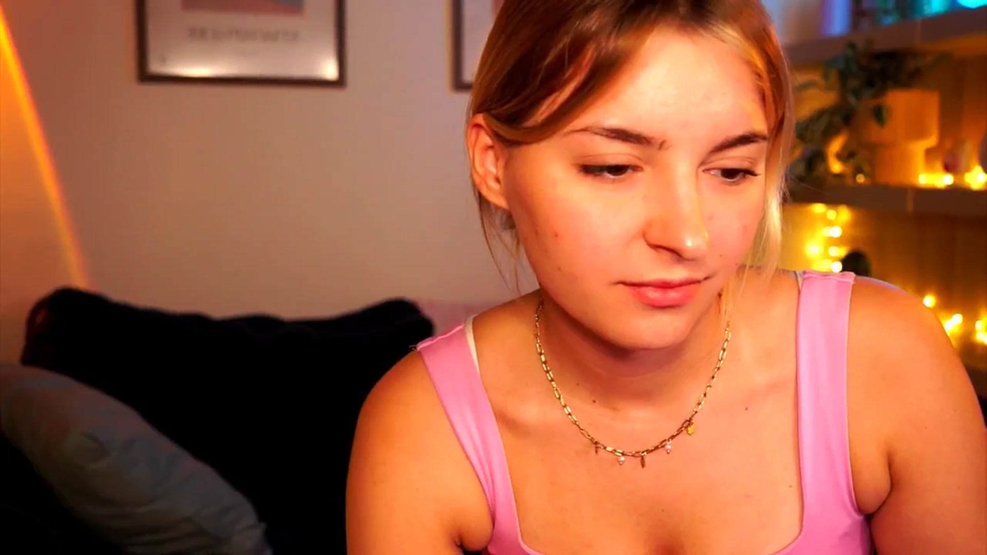 Gallery image thumbnail from Pixie_Pie's myfreecams stream on, 03/11/2026, 14:27 image 19 of 20