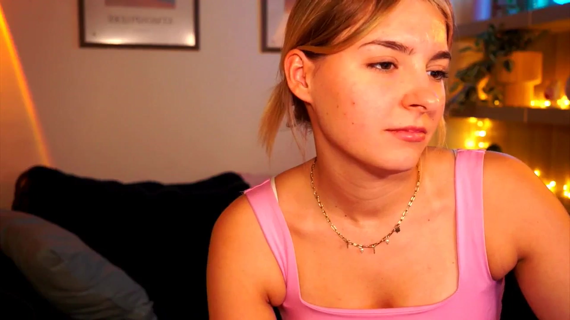 Gallery image thumbnail from Pixie_Pie's myfreecams stream on, 03/11/2026, 14:27 image 17 of 20