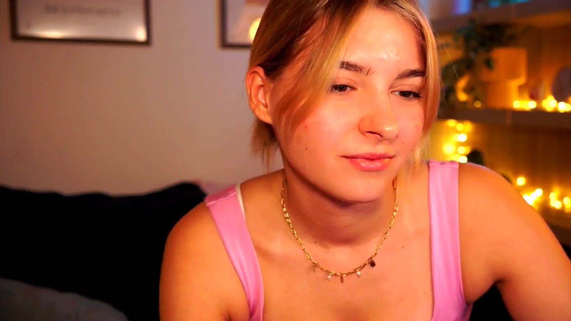 Gallery image thumbnail from Pixie_Pie's myfreecams stream on, 03/11/2026, 14:27 image 7 of 20