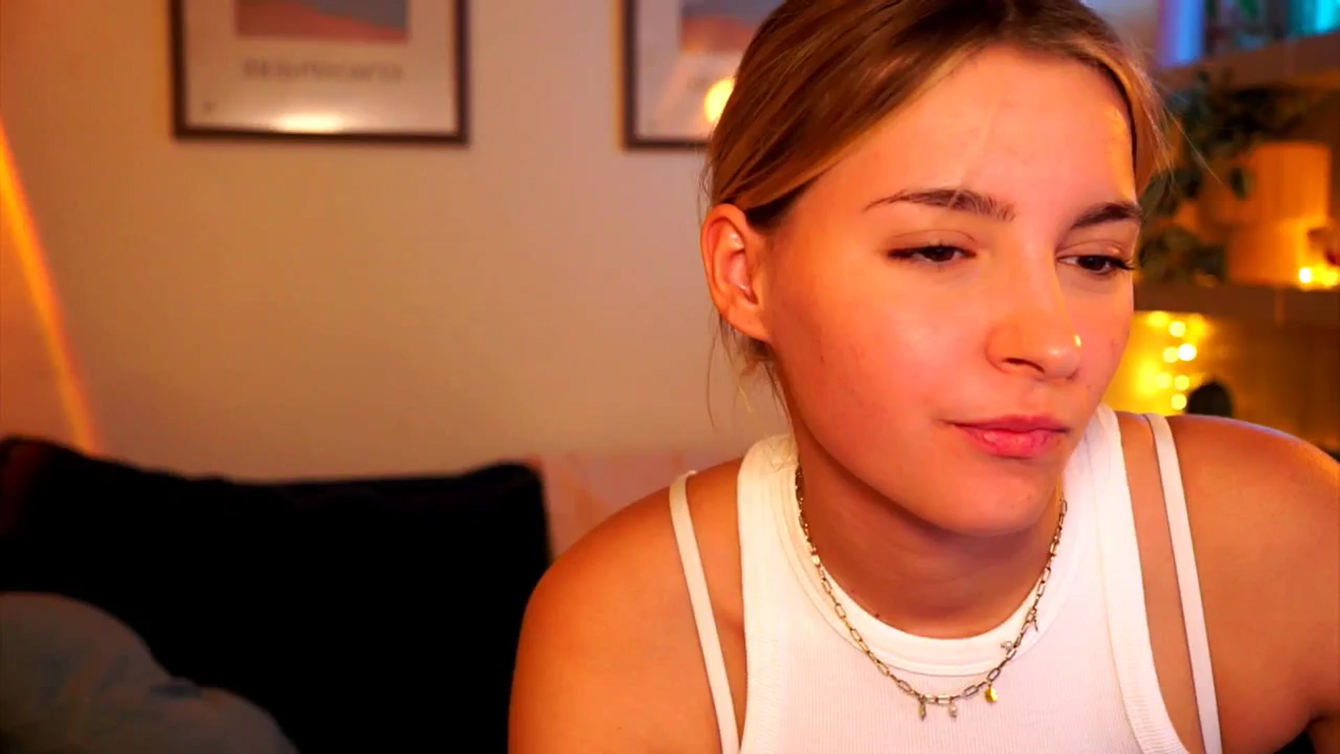 Gallery image thumbnail from Pixie_Pie's myfreecams stream on, 03/14/2026, 14:06 image 14 of 20