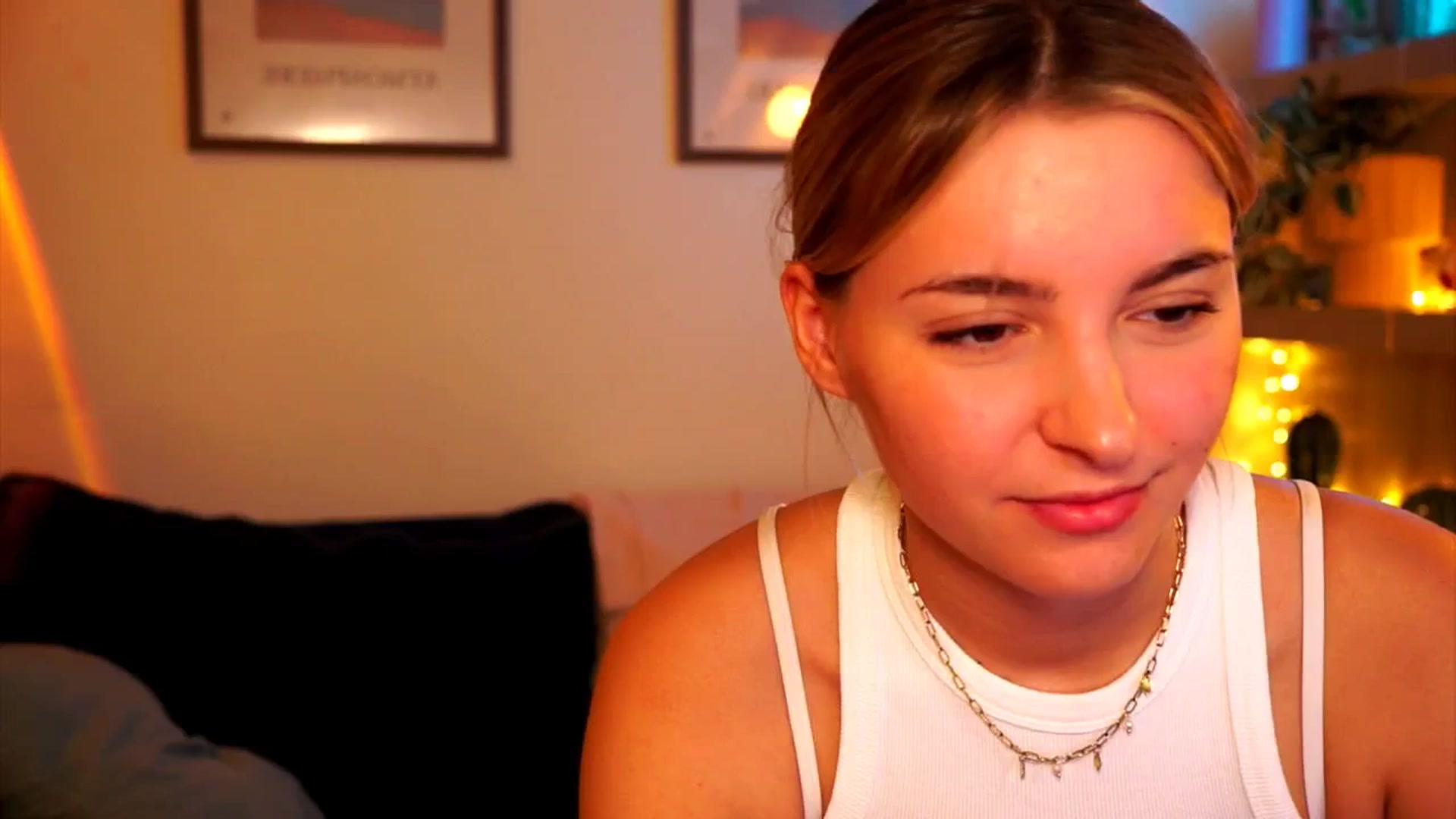 Gallery image thumbnail from Pixie_Pie's myfreecams stream on, 03/14/2026, 14:06 image 15 of 20