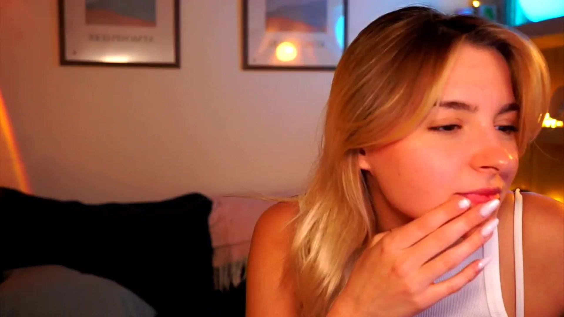 Gallery image thumbnail from Pixie_Pie's myfreecams stream on, 03/14/2026, 17:10 image 18 of 20