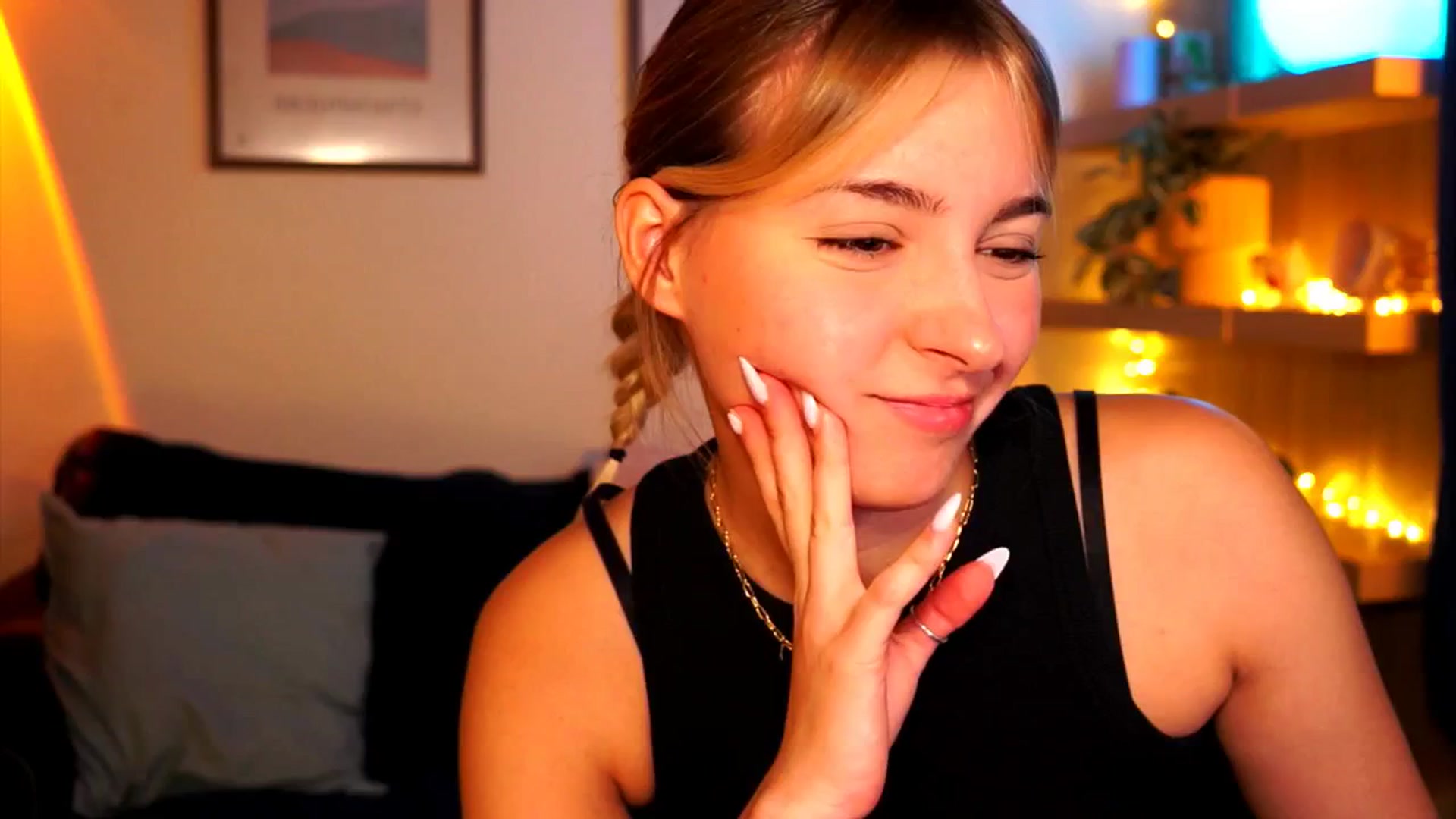 Gallery image thumbnail from Pixie_Pie's myfreecams stream on, 03/15/2026, 11:50 image 6 of 20