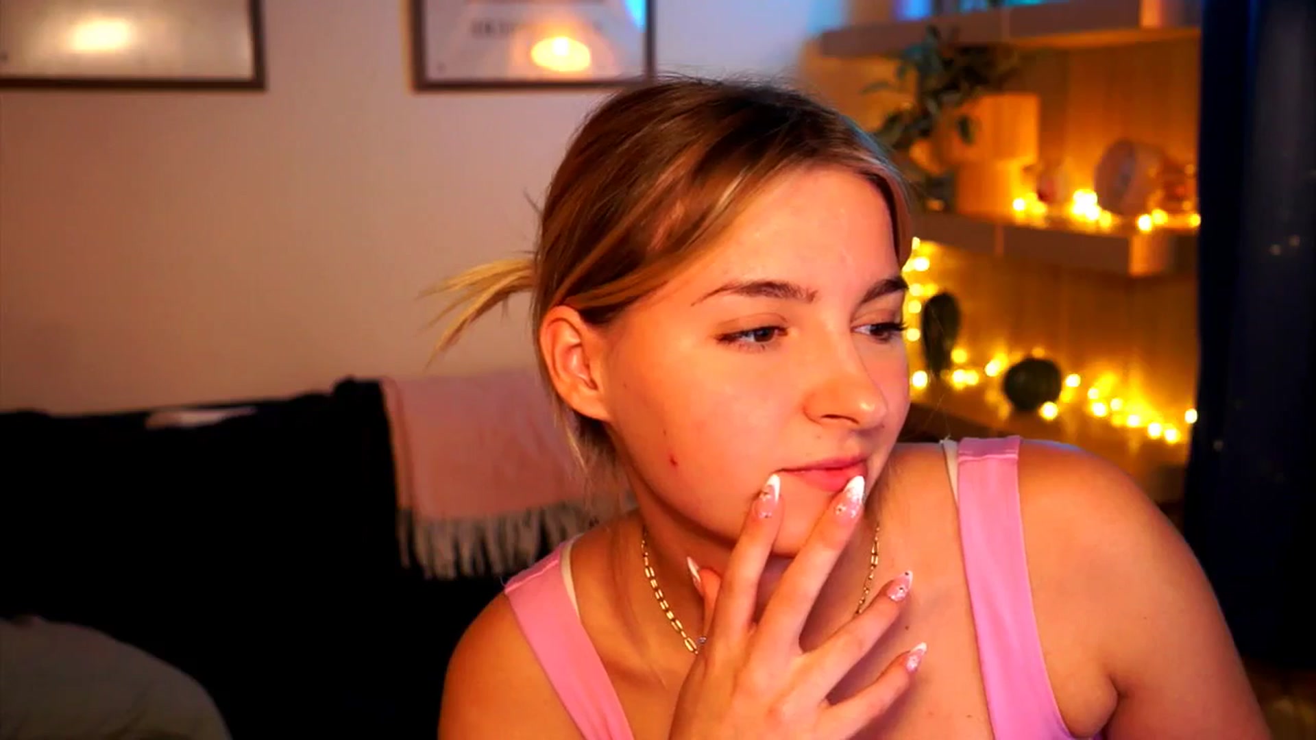 Gallery image thumbnail from Pixie_Pie's myfreecams stream on, 03/18/2026, 15:59 image 19 of 20