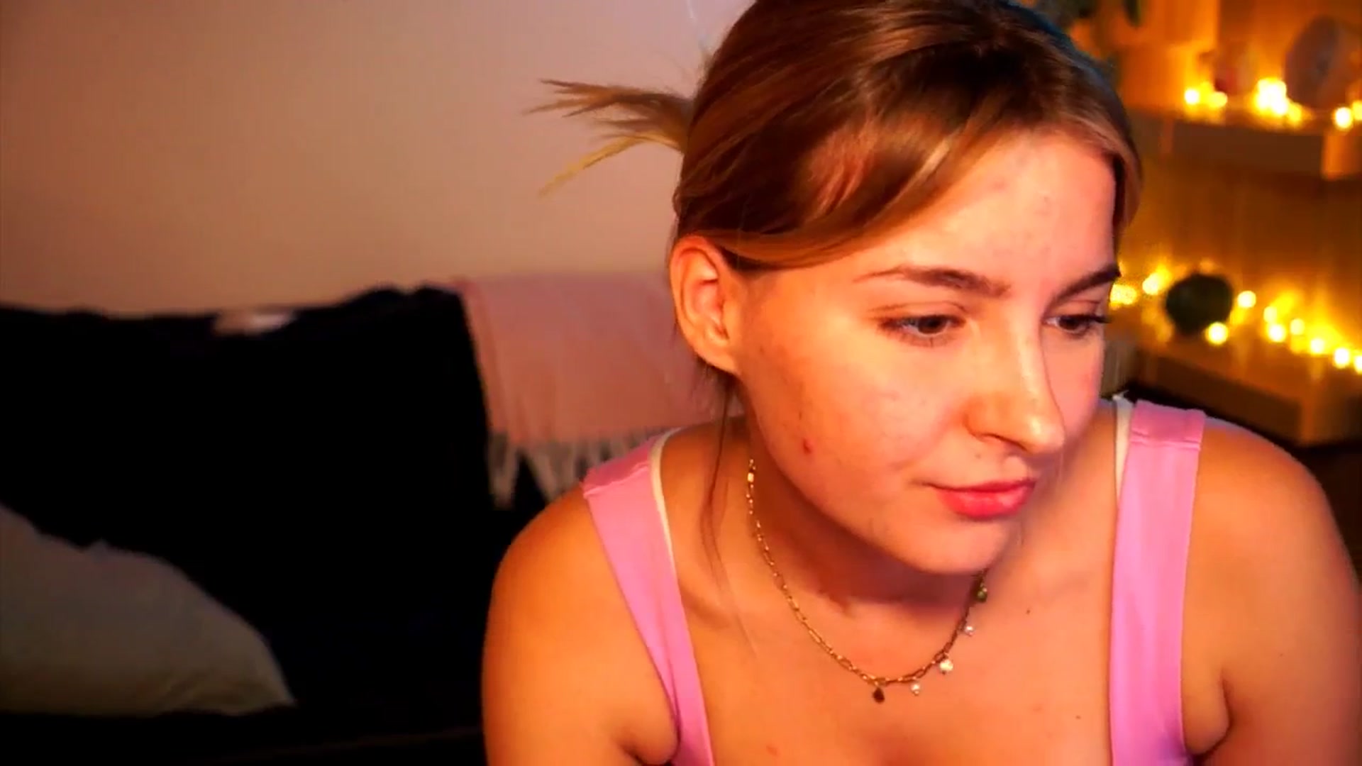 Gallery image thumbnail from Pixie_Pie's myfreecams stream on, 03/18/2026, 15:59 image 5 of 20