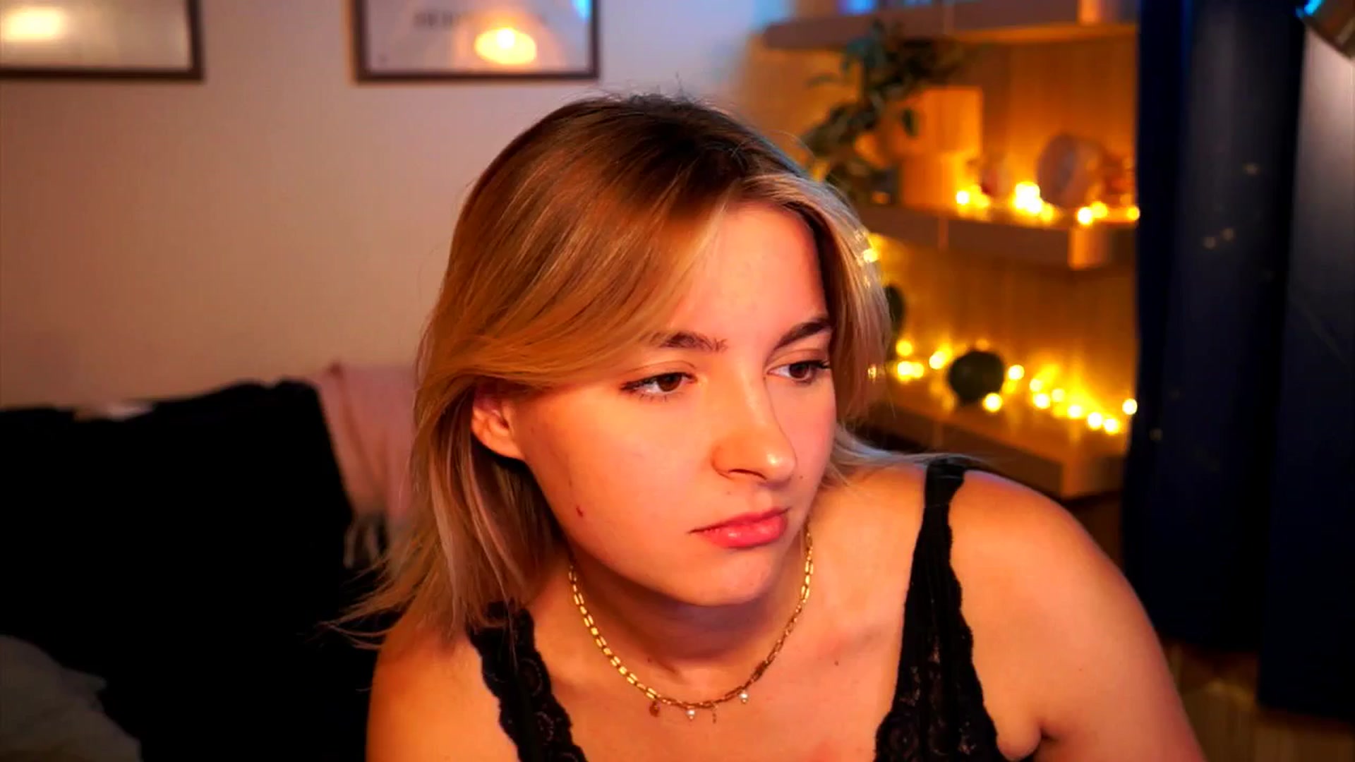 Gallery image thumbnail from Pixie_Pie's myfreecams stream on, 03/18/2026, 17:34 image 7 of 20