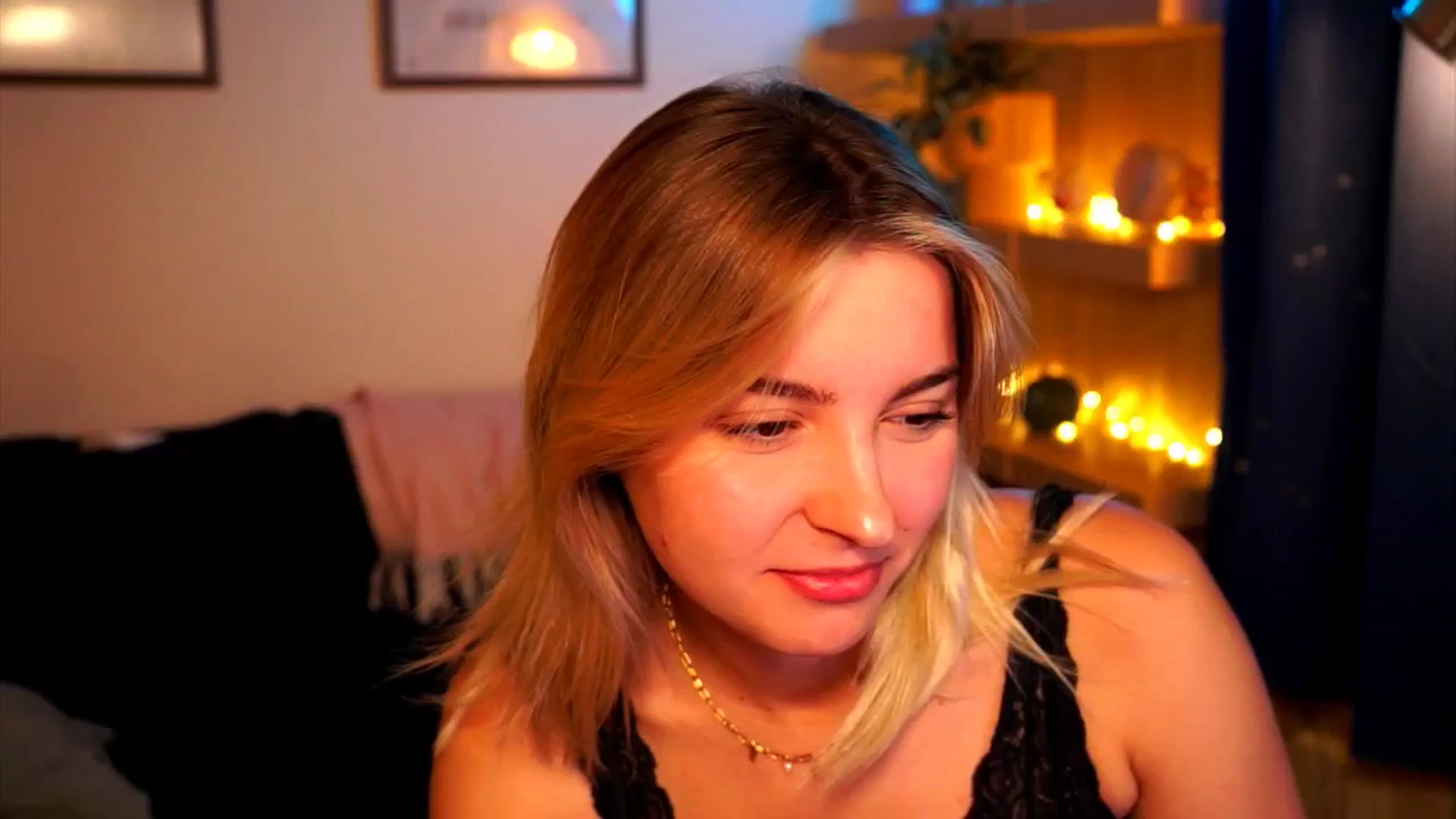 Gallery image thumbnail from Pixie_Pie's myfreecams stream on, 03/18/2026, 17:34 image 6 of 20