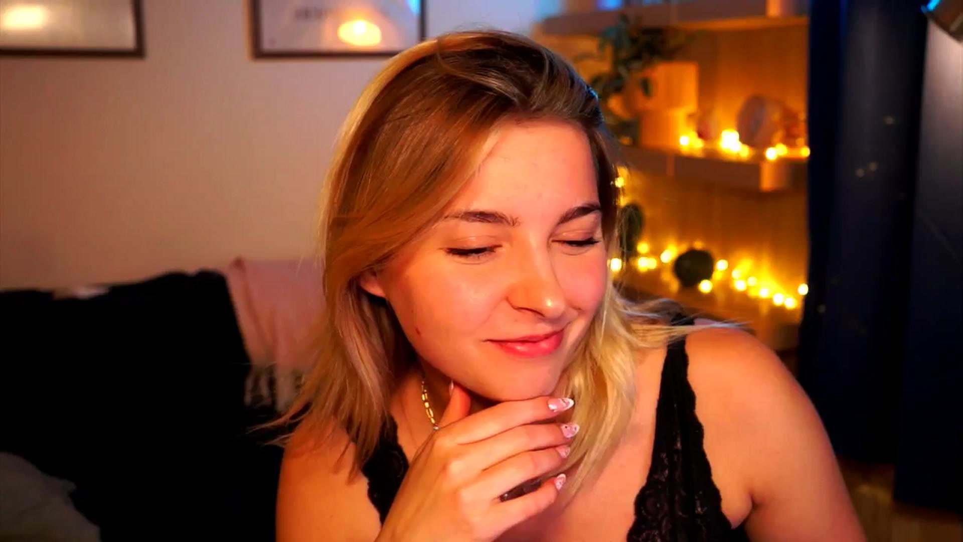 Gallery image thumbnail from Pixie_Pie's myfreecams stream on, 03/18/2026, 17:34 image 5 of 20