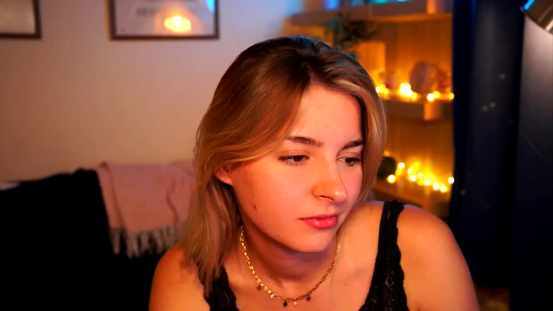 Gallery image thumbnail from Pixie_Pie's myfreecams stream on, 03/18/2026, 17:34 image 15 of 20