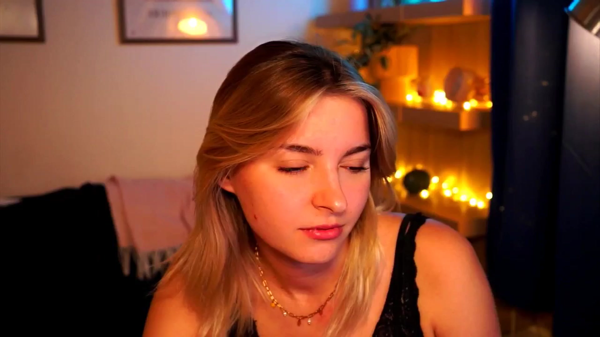 Gallery image thumbnail from Pixie_Pie's myfreecams stream on, 03/18/2026, 17:34 image 13 of 20