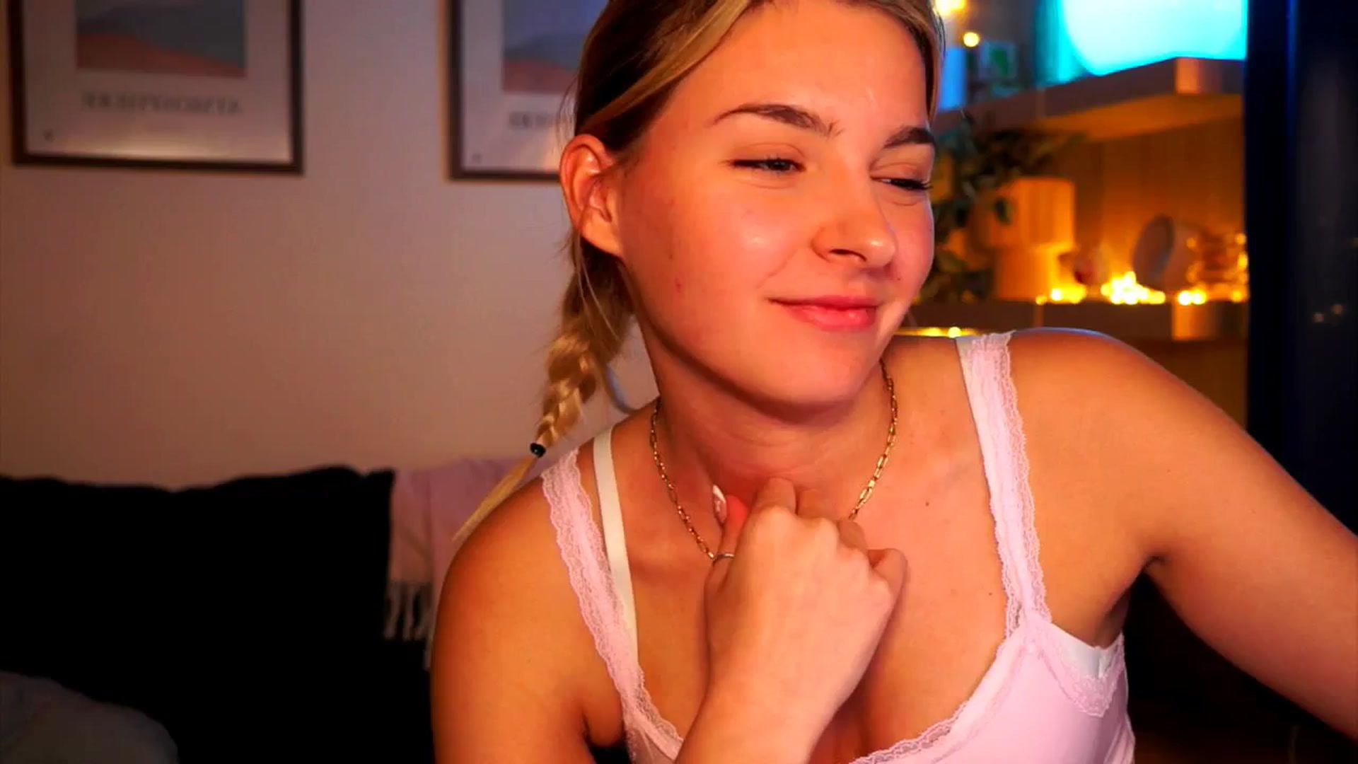 Gallery image thumbnail from Pixie_Pie's myfreecams stream on, 03/20/2026, 13:36 image 1 of 20