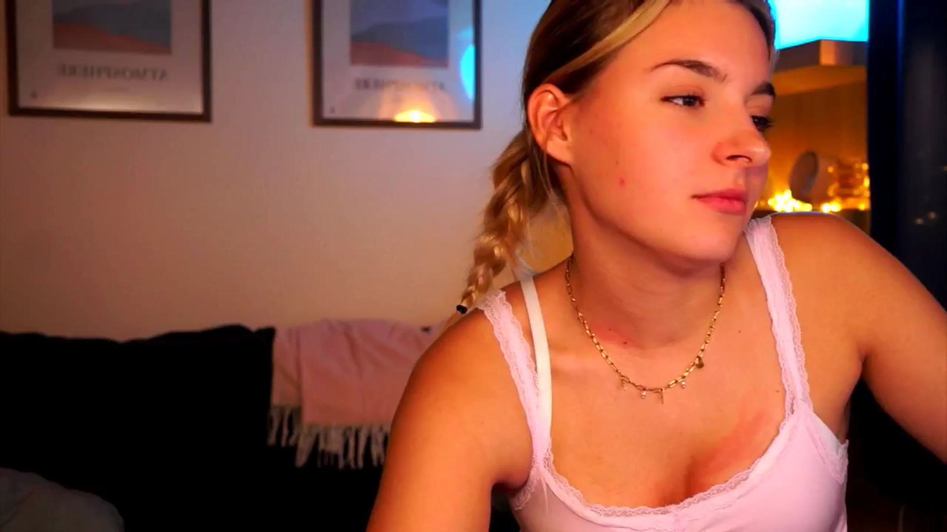Gallery image thumbnail from Pixie_Pie's myfreecams stream on, 03/20/2026, 13:36 image 6 of 20