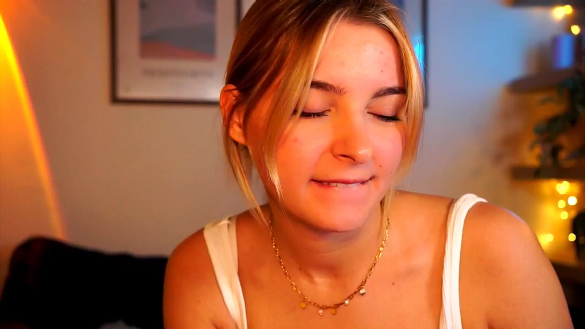 Gallery image thumbnail from Pixie_Pie's myfreecams stream on, 03/22/2026, 12:05 image 18 of 20