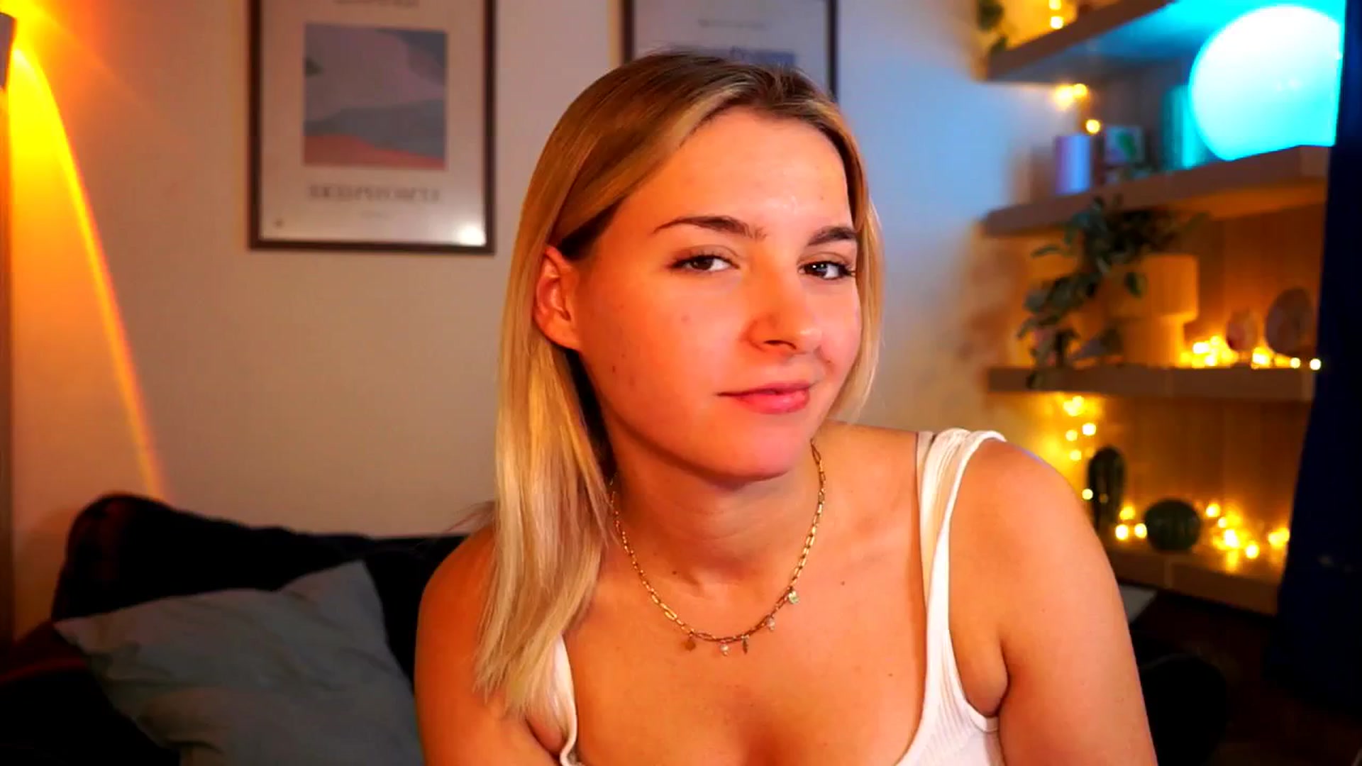 Gallery image thumbnail from Pixie_Pie's myfreecams stream on, 03/22/2026, 16:39 image 3 of 20