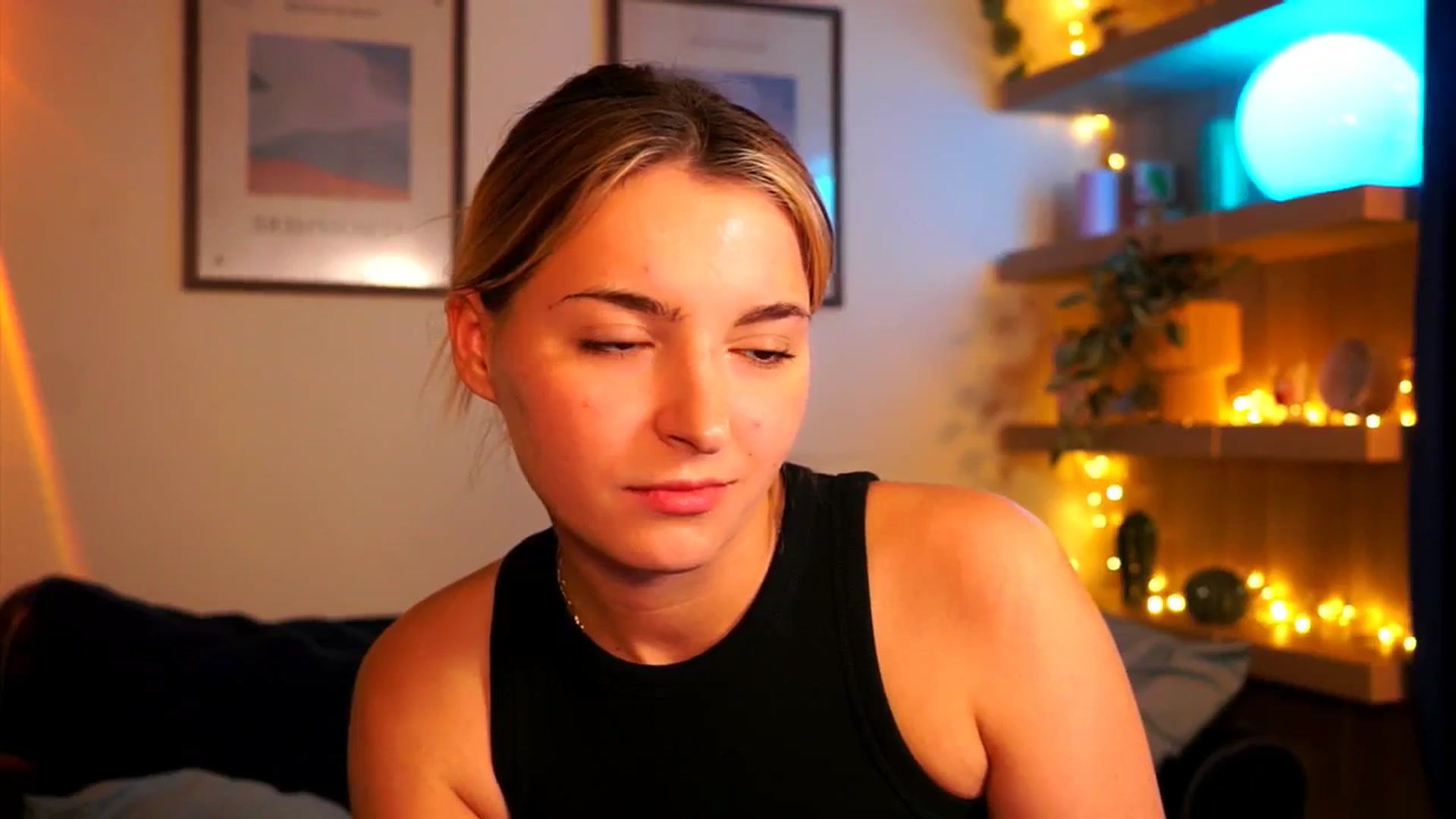 Gallery image thumbnail from Pixie_Pie's myfreecams stream on, 03/25/2026, 16:05 image 19 of 20