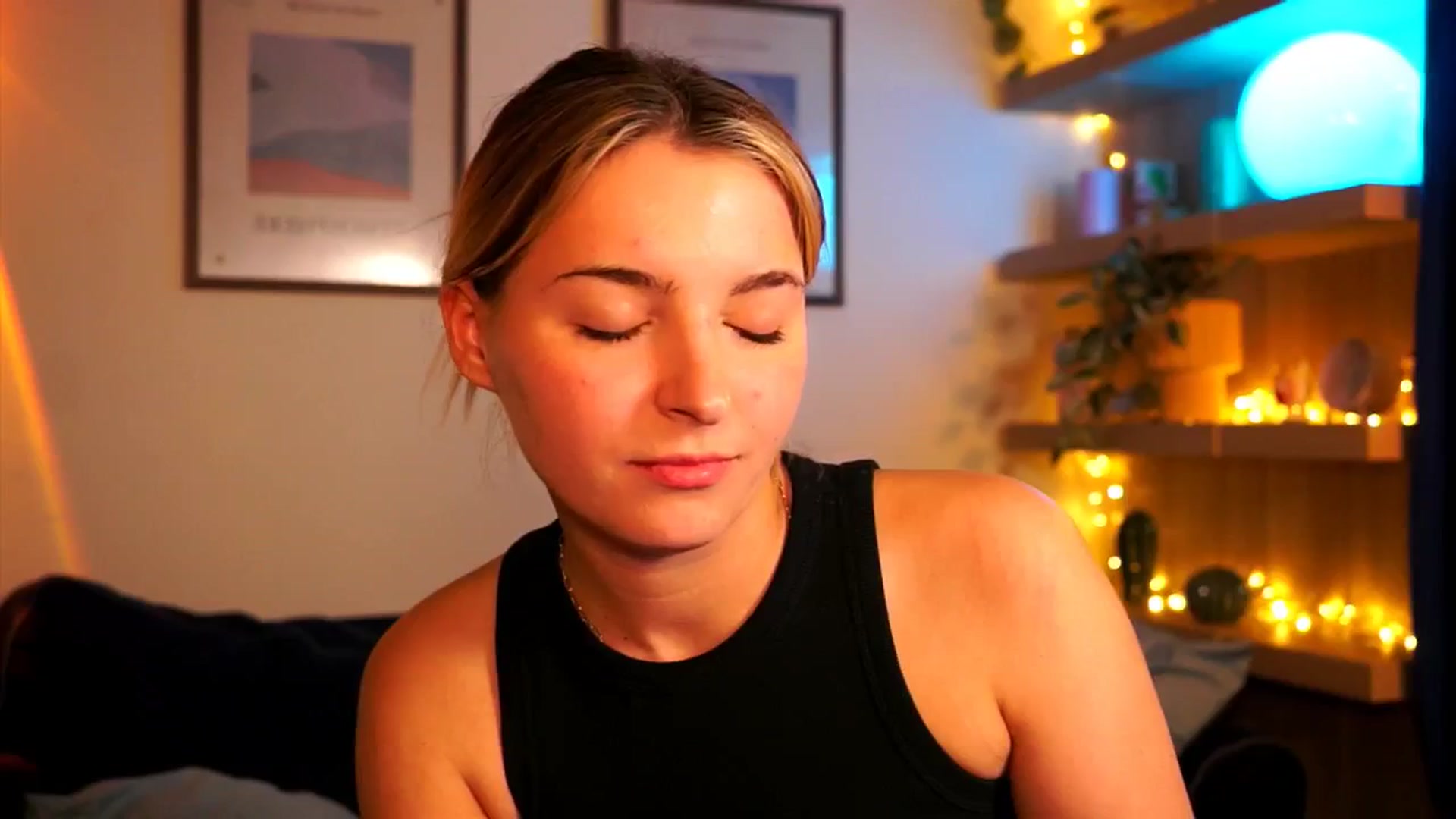Gallery image thumbnail from Pixie_Pie's myfreecams stream on, 03/25/2026, 16:05 image 14 of 20