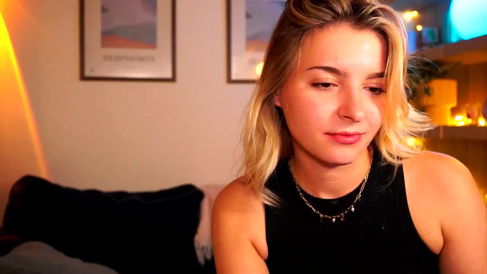 Gallery image thumbnail from Pixie_Pie's myfreecams stream on, 03/26/2026, 20:16 image 18 of 20