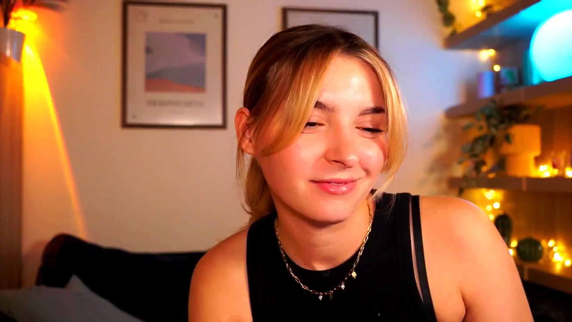 Gallery image thumbnail from Pixie_Pie's myfreecams stream on, 03/27/2026, 12:38 image 15 of 20