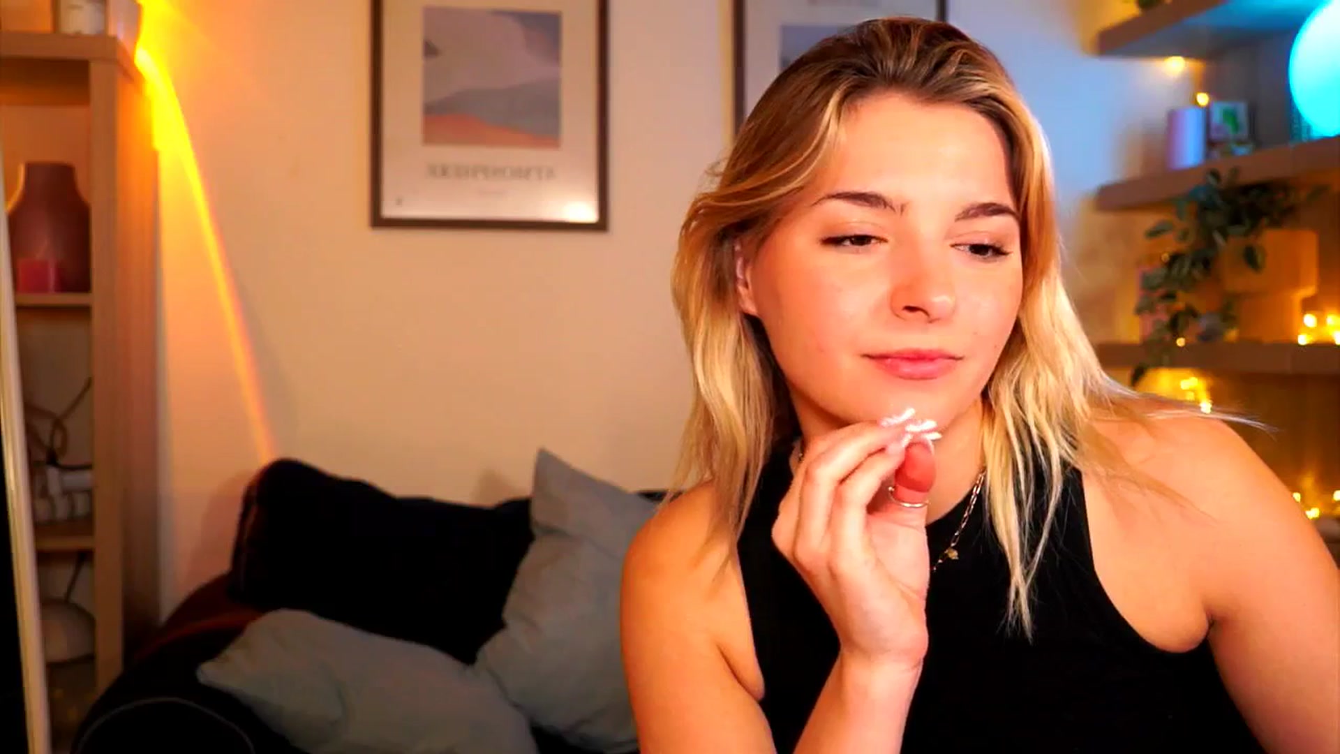 Gallery image thumbnail from Pixie_Pie's myfreecams stream on, 03/29/2026, 19:20 image 18 of 20