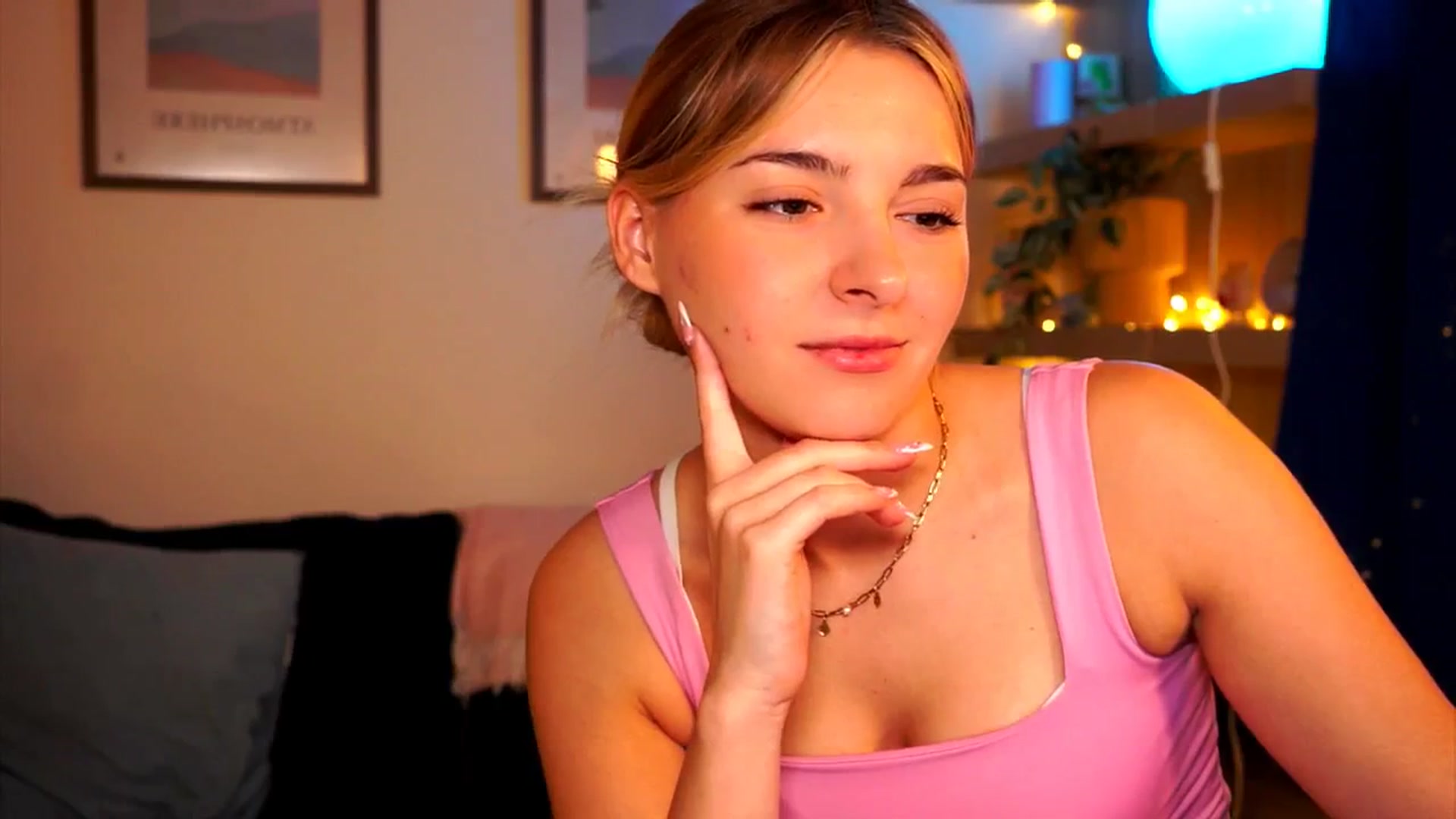 Gallery image thumbnail from Pixie_Pie's myfreecams stream on, 03/31/2026, 13:08 image 7 of 20