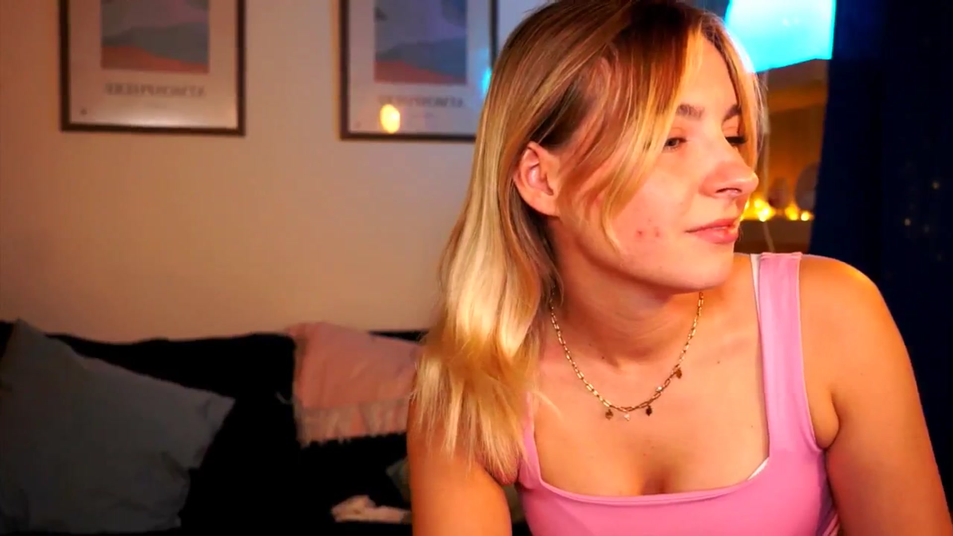 Gallery image thumbnail from Pixie_Pie's myfreecams stream on, 03/31/2026, 13:08 image 17 of 20