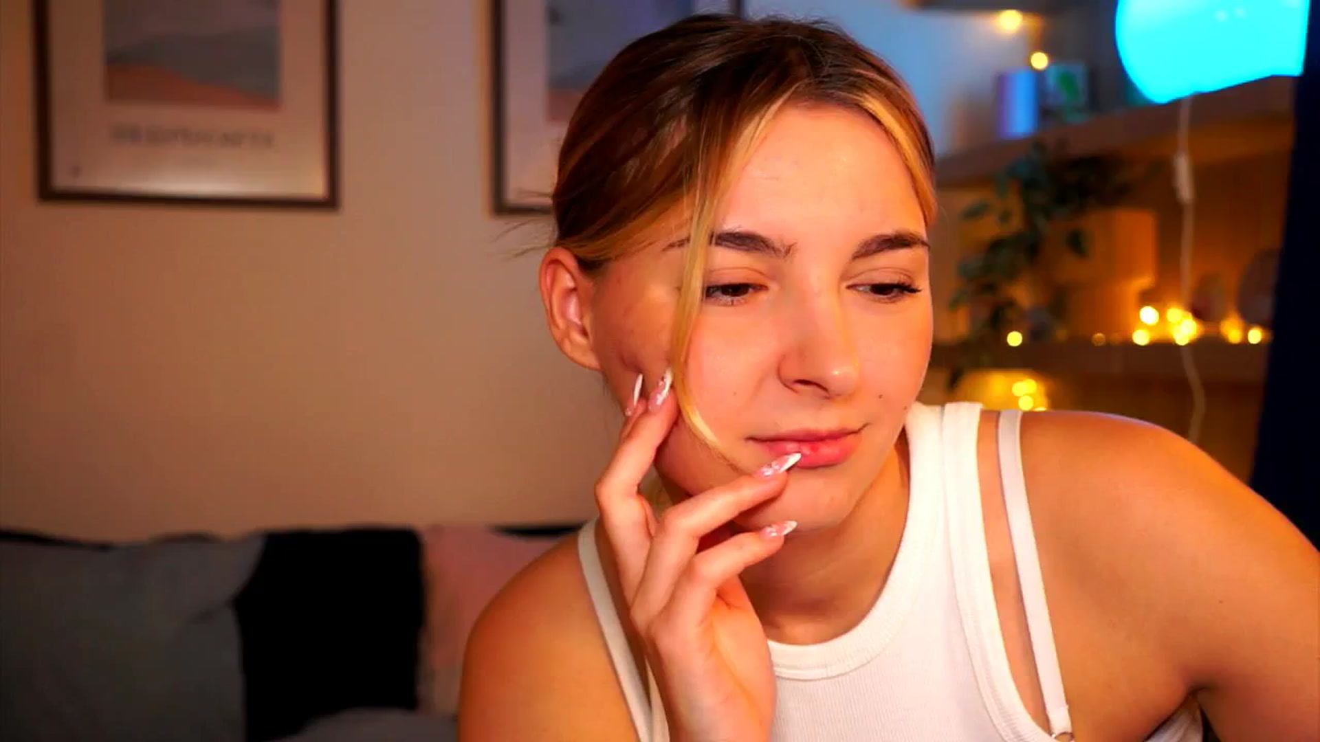 Gallery image thumbnail from Pixie_Pie's myfreecams stream on, 03/31/2026, 14:18 image 20 of 20