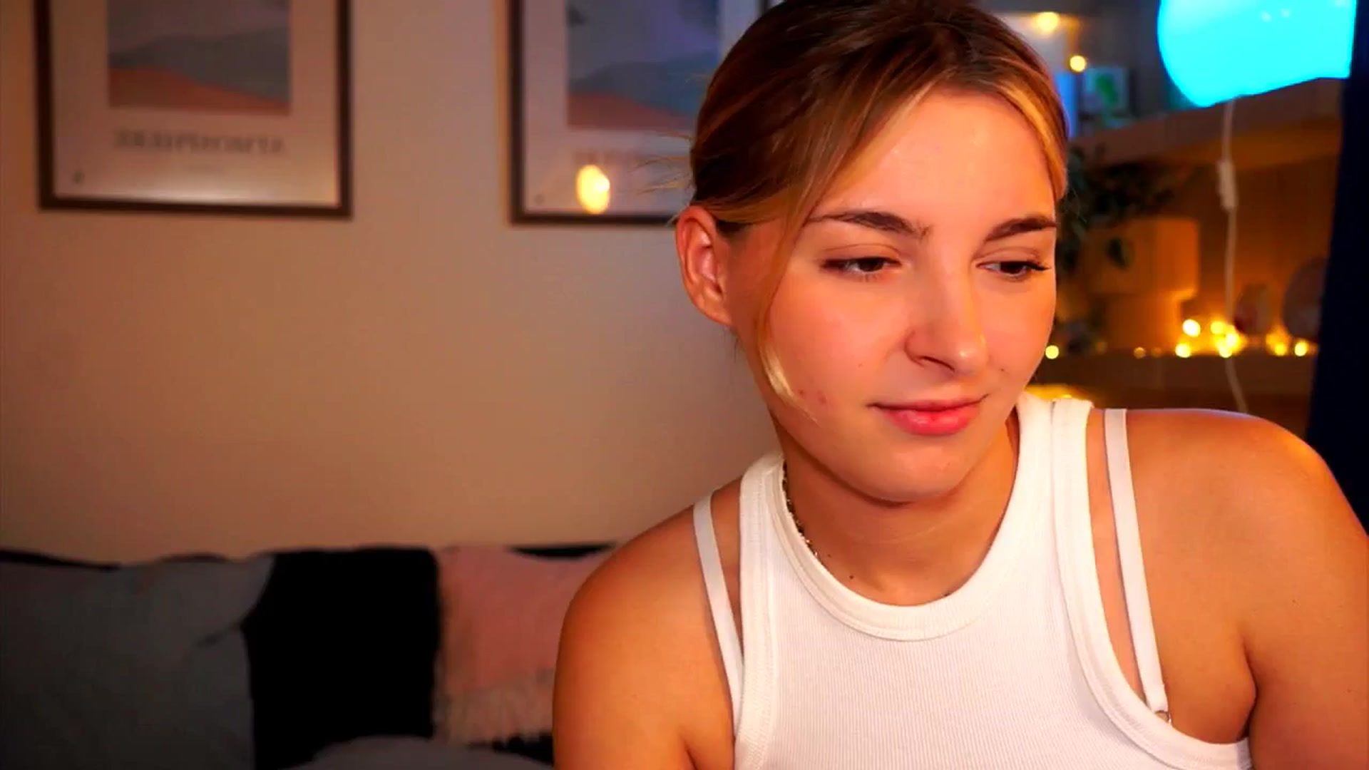 Gallery image thumbnail from Pixie_Pie's myfreecams stream on, 03/31/2026, 14:18 image 13 of 20