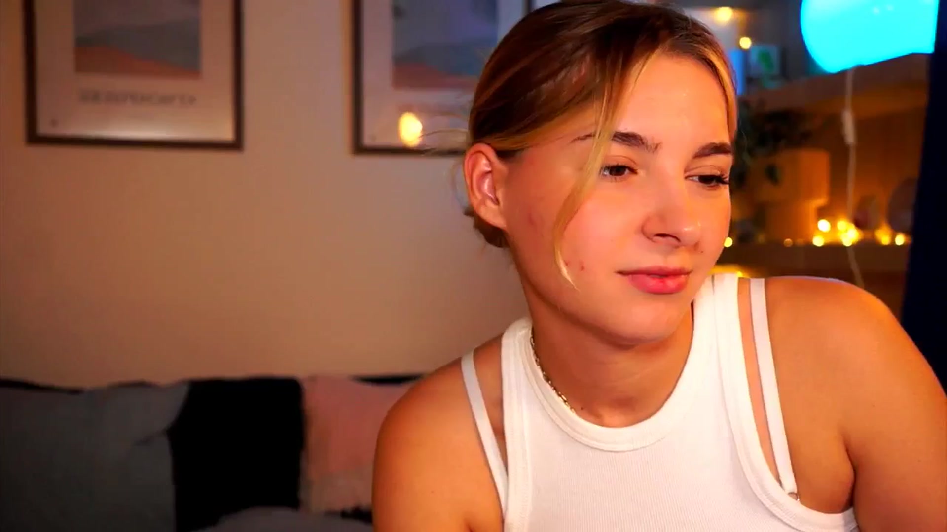 Gallery image thumbnail from Pixie_Pie's myfreecams stream on, 03/31/2026, 14:18 image 18 of 20