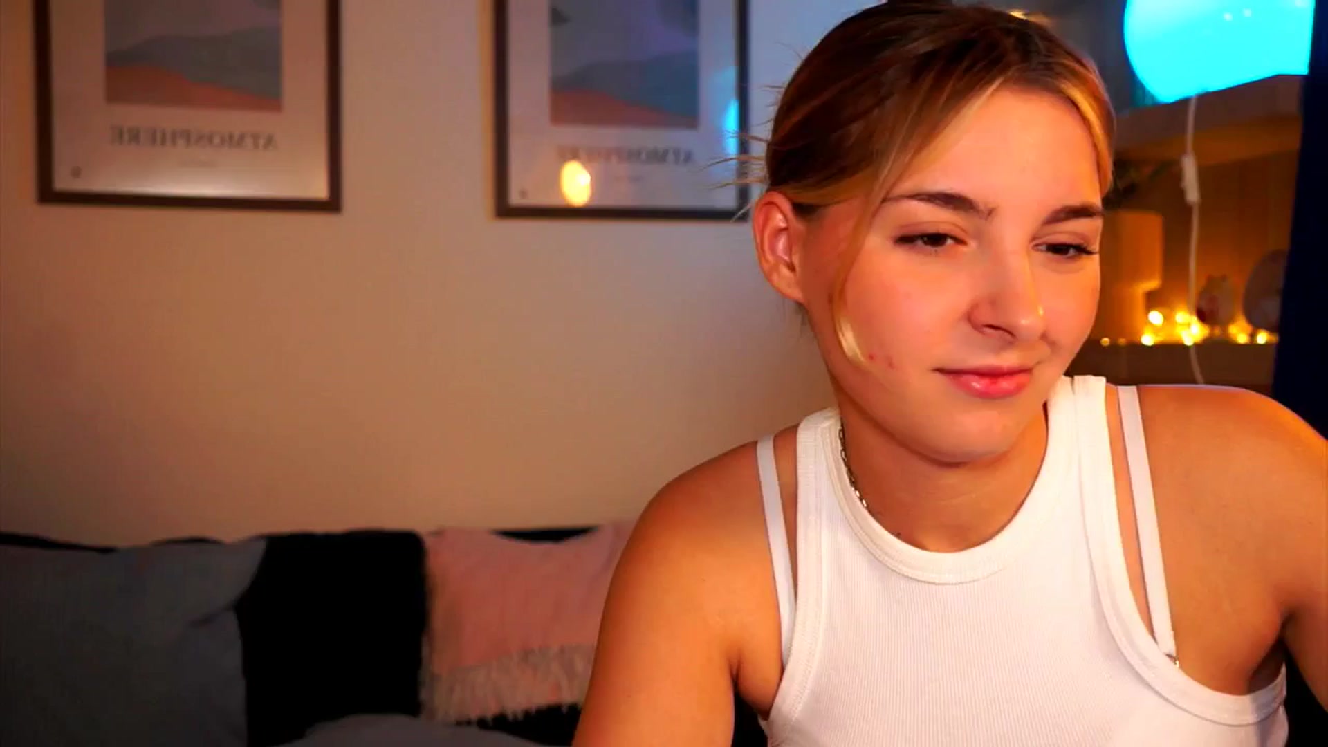 Gallery image thumbnail from Pixie_Pie's myfreecams stream on, 03/31/2026, 14:18 image 12 of 20